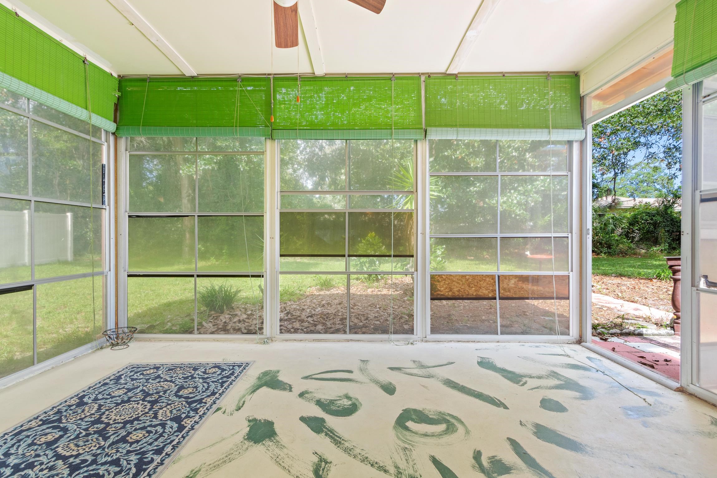 Image 21 of 32 For 992 Dorado Dr