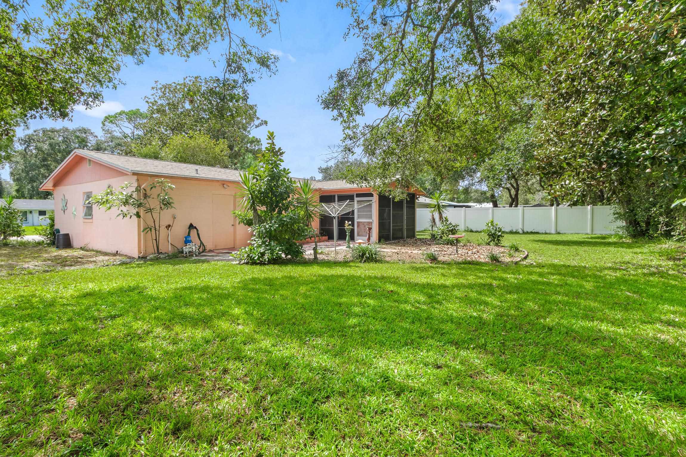 Image 25 of 32 For 992 Dorado Dr