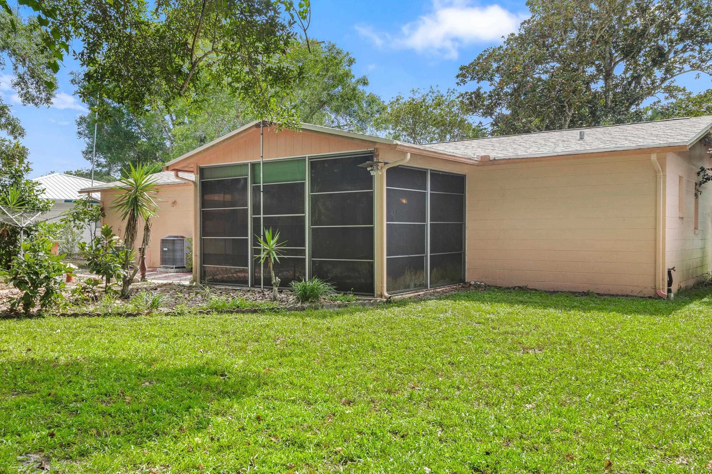 Image 27 of 32 For 992 Dorado Dr