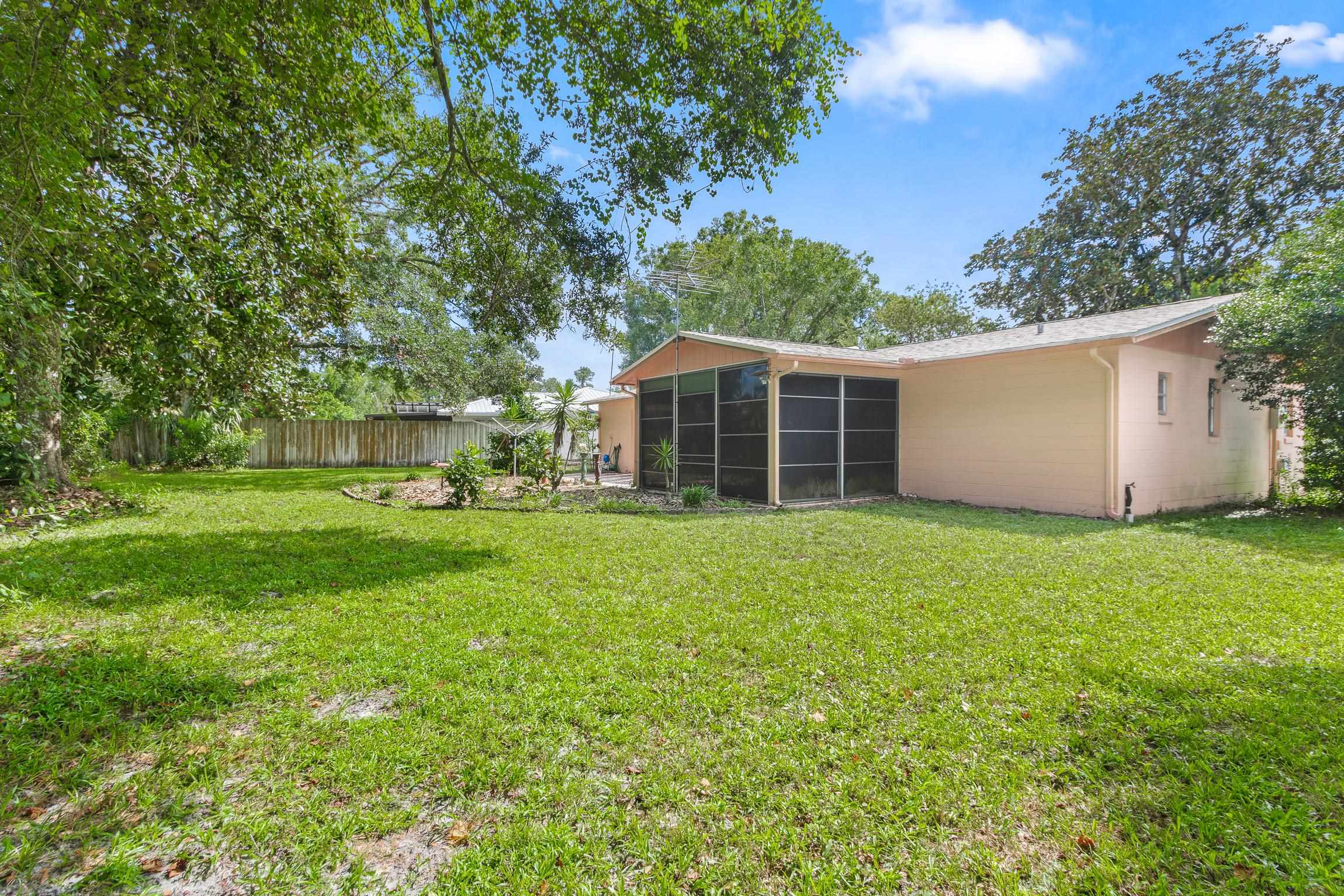 Image 28 of 32 For 992 Dorado Dr