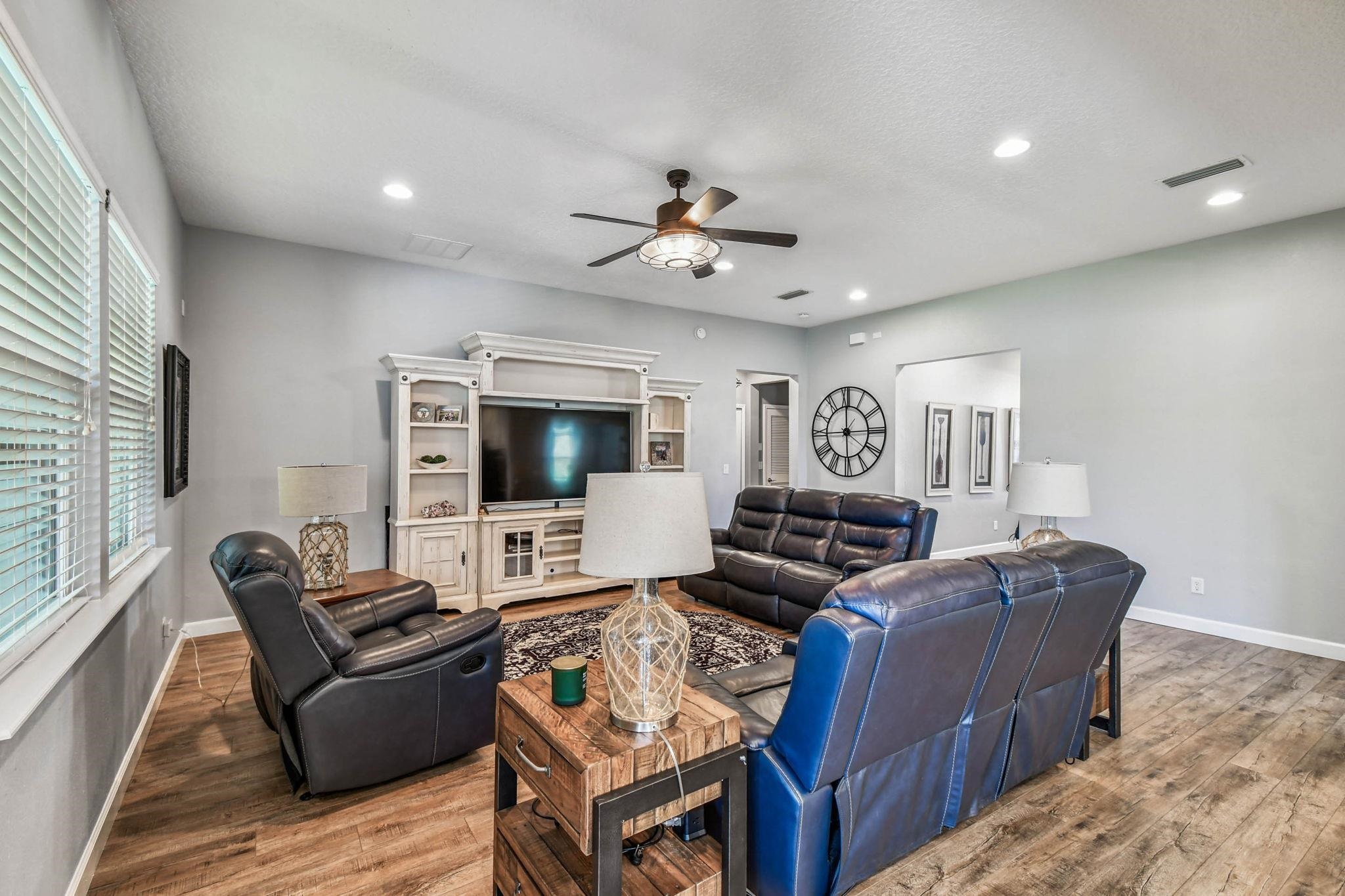 Image 10 of 65 For 259 Deerfield Glen Dr