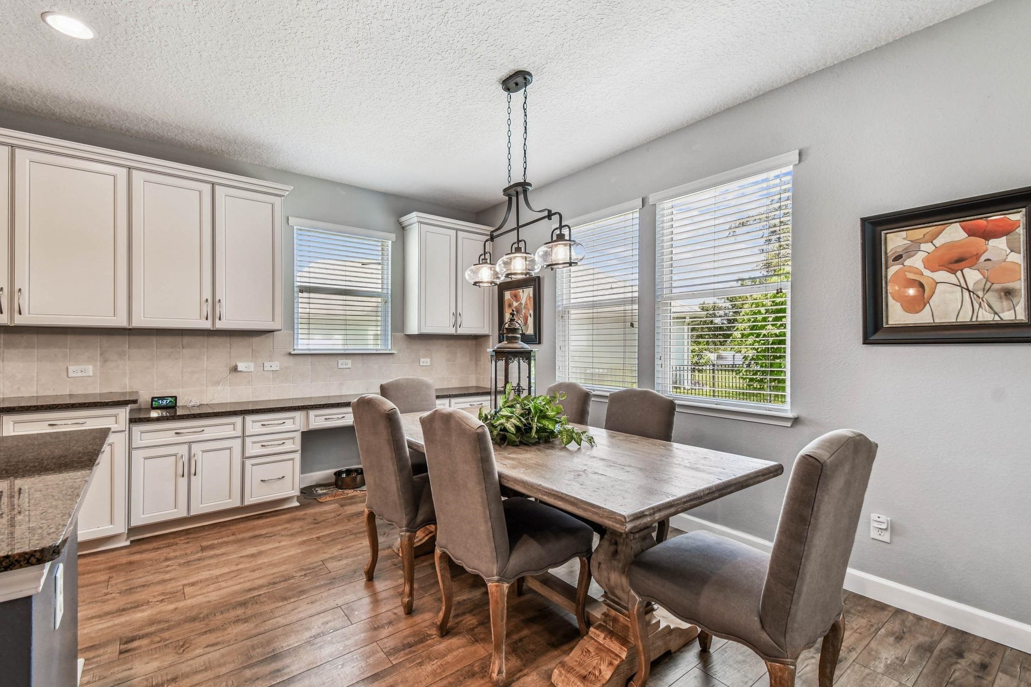 Image 11 of 65 For 259 Deerfield Glen Dr