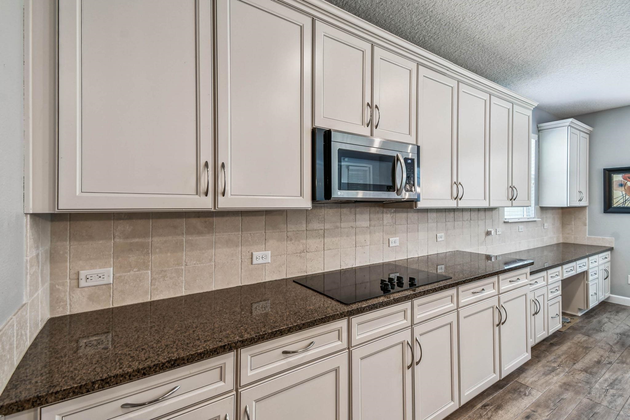 Image 14 of 65 For 259 Deerfield Glen Dr