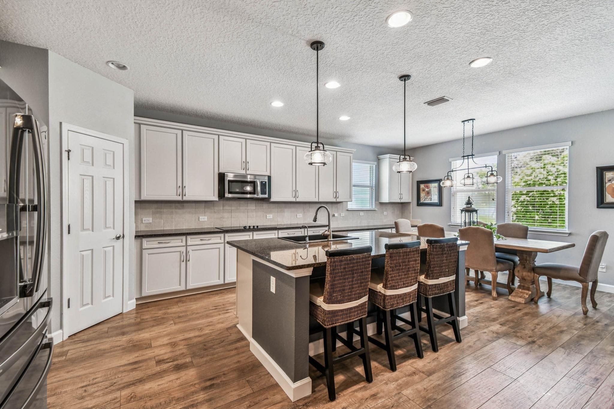 Image 17 of 65 For 259 Deerfield Glen Dr
