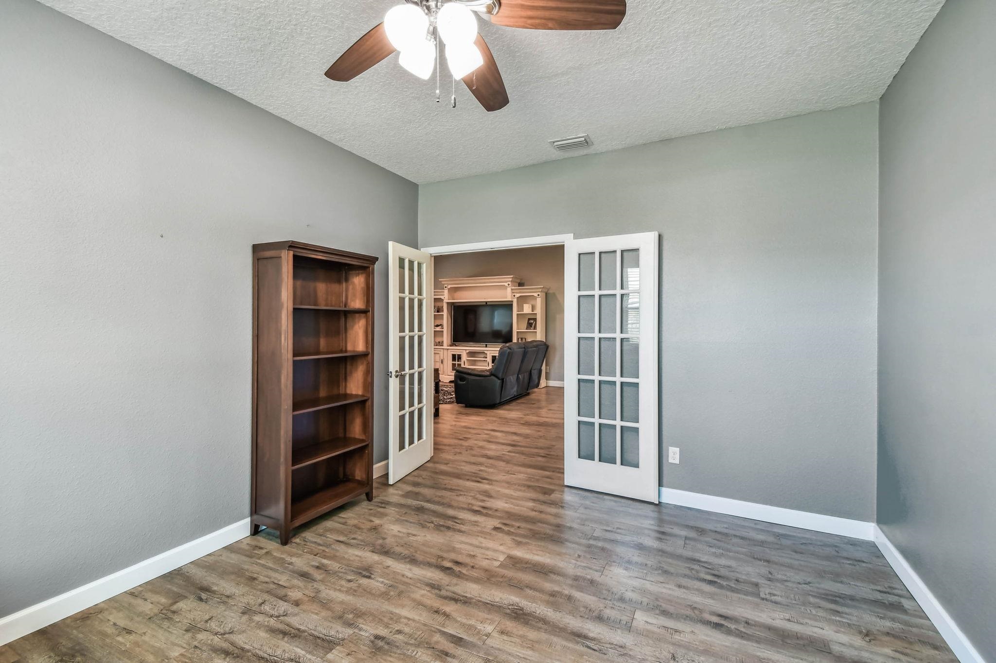 Image 18 of 65 For 259 Deerfield Glen Dr