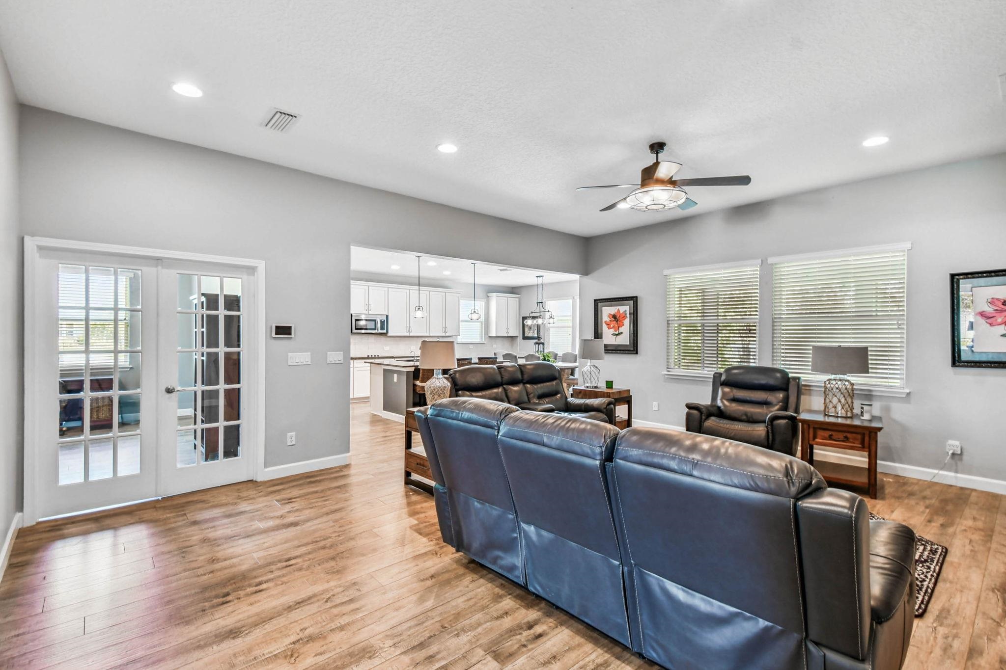 Image 8 of 65 For 259 Deerfield Glen Dr