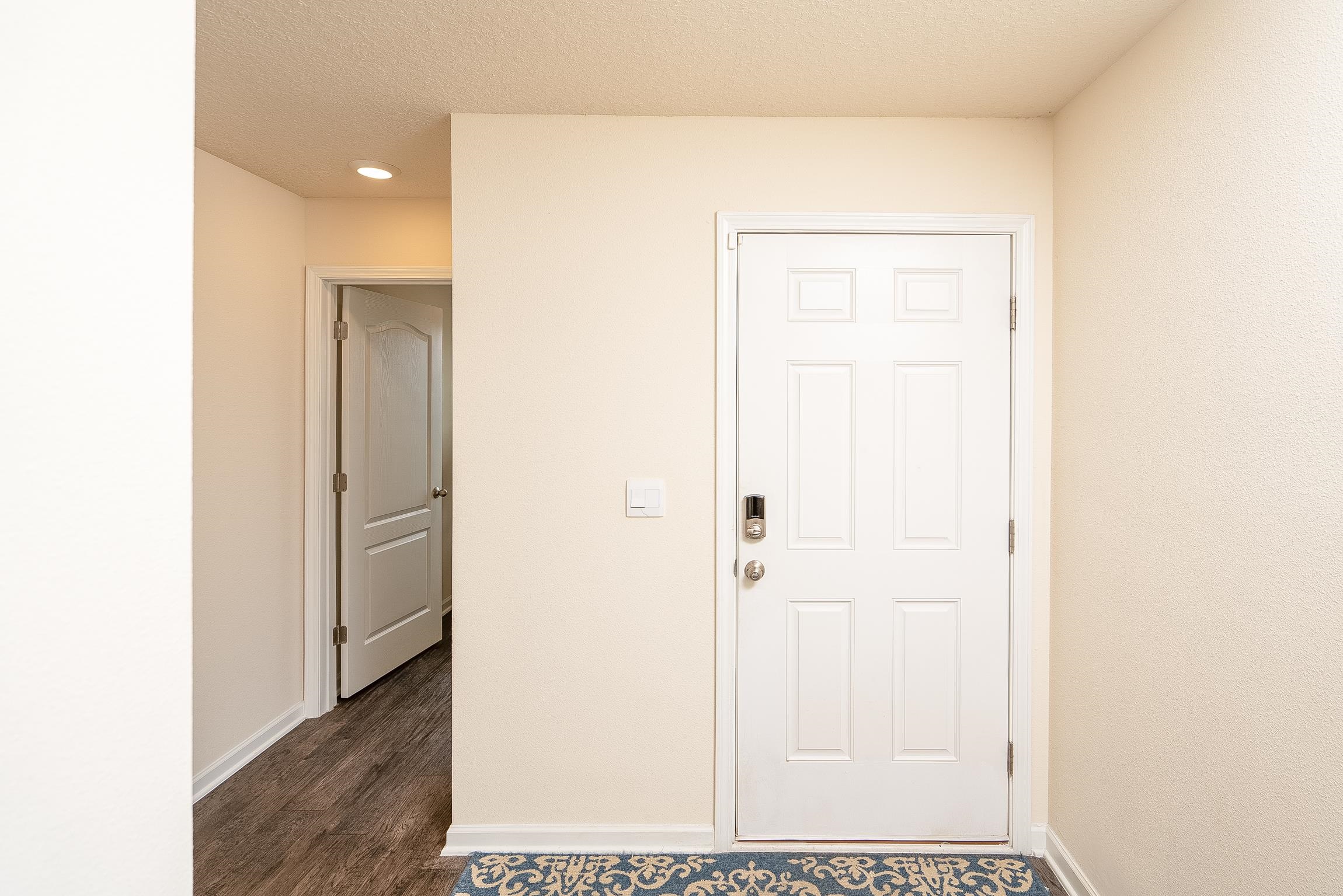 Image 17 of 77 For 2730 Oak Stream Dr