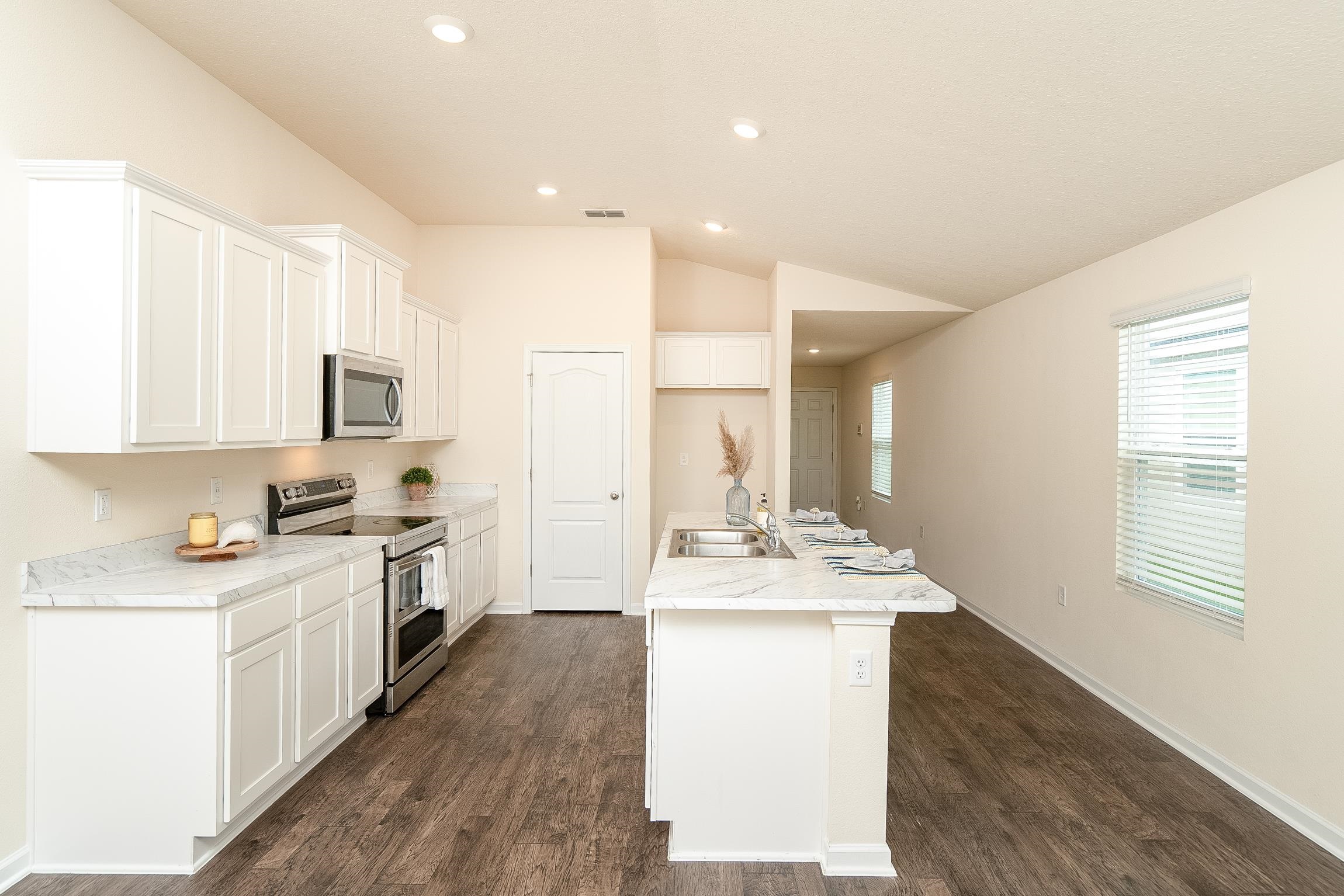 Image 25 of 77 For 2730 Oak Stream Dr