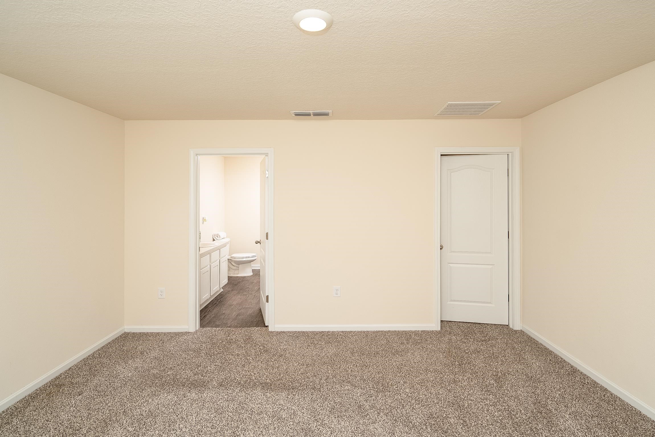 Image 44 of 77 For 2730 Oak Stream Dr