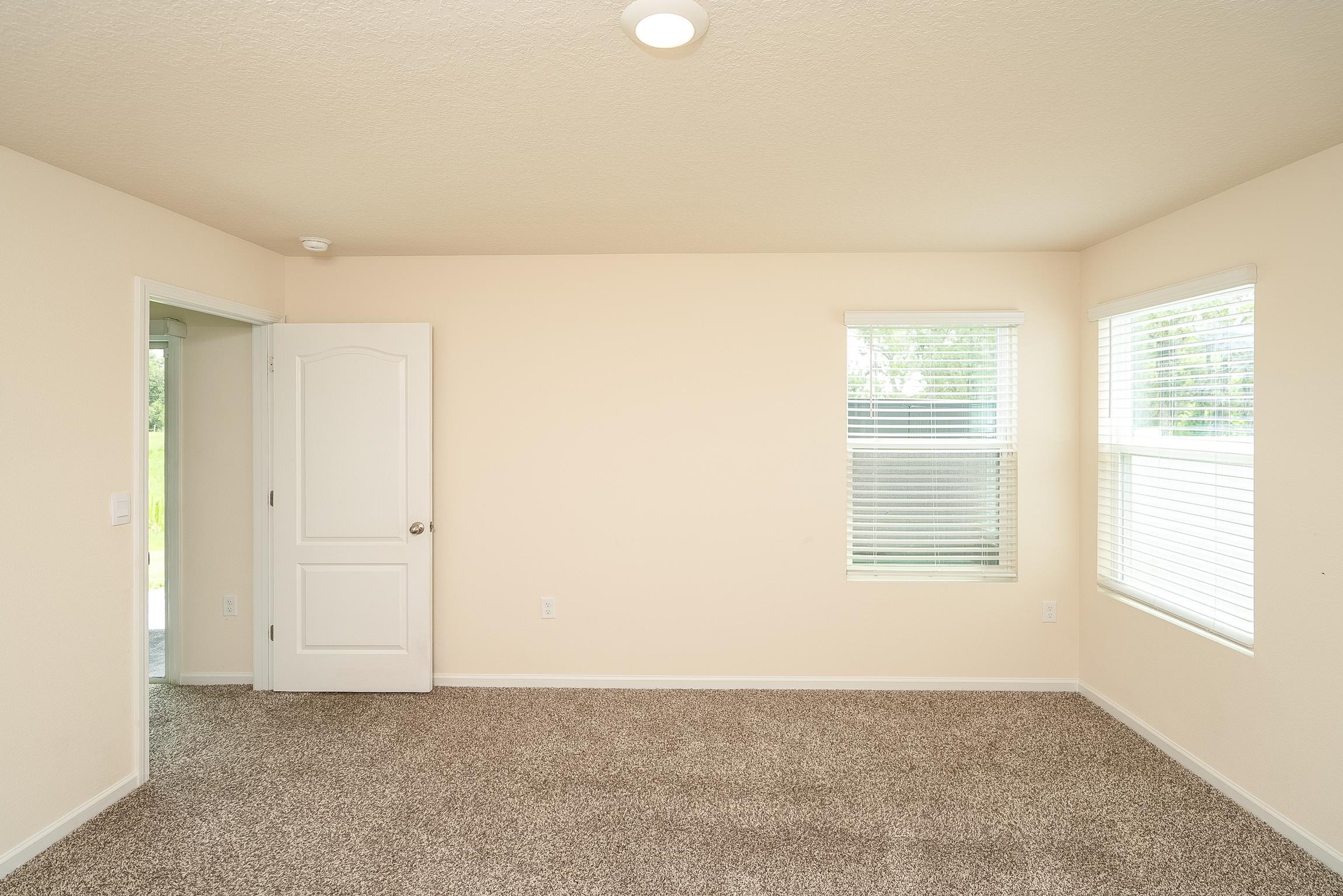 Image 45 of 77 For 2730 Oak Stream Dr