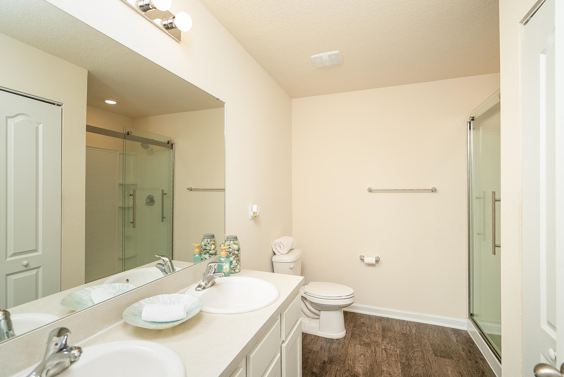 Image 46 of 77 For 2730 Oak Stream Dr