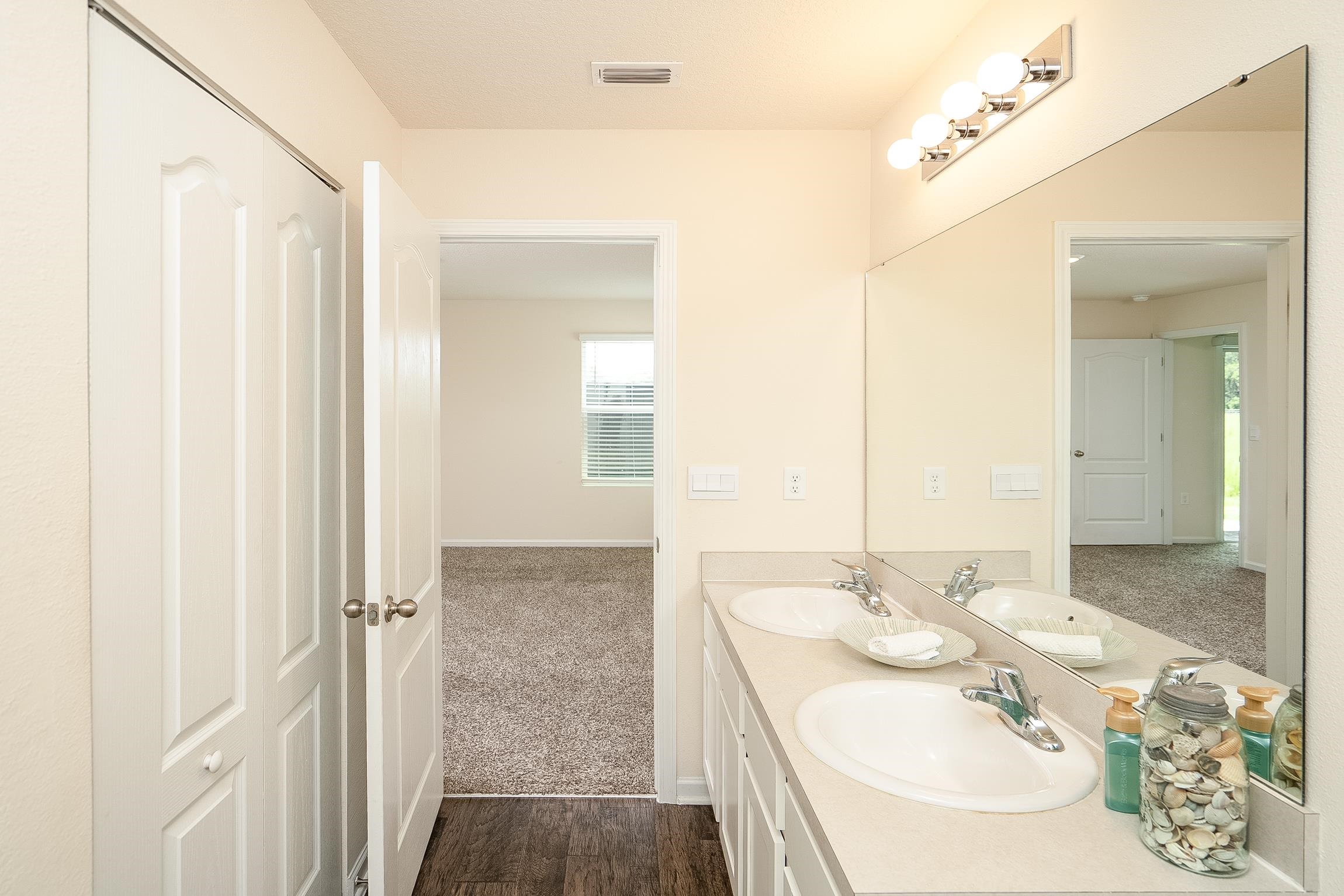 Image 48 of 77 For 2730 Oak Stream Dr