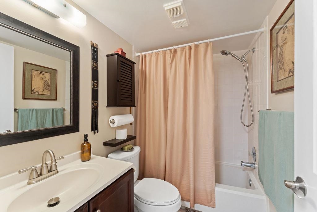 Image 26 of 48 For 11 Alcira Ct