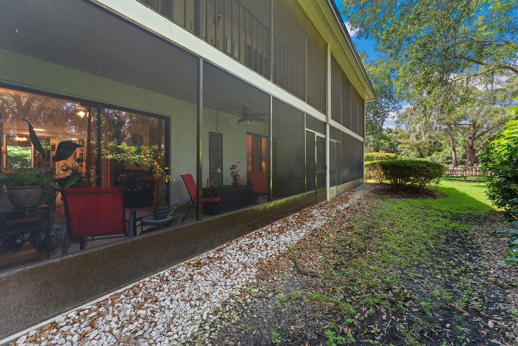 Image 28 of 48 For 11 Alcira Ct