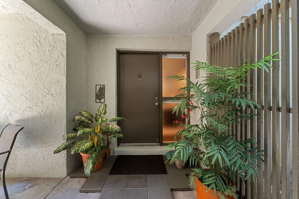 Image 30 of 48 For 11 Alcira Ct