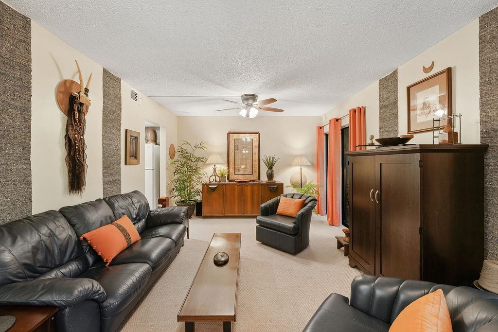 Image 6 of 48 For 11 Alcira Ct