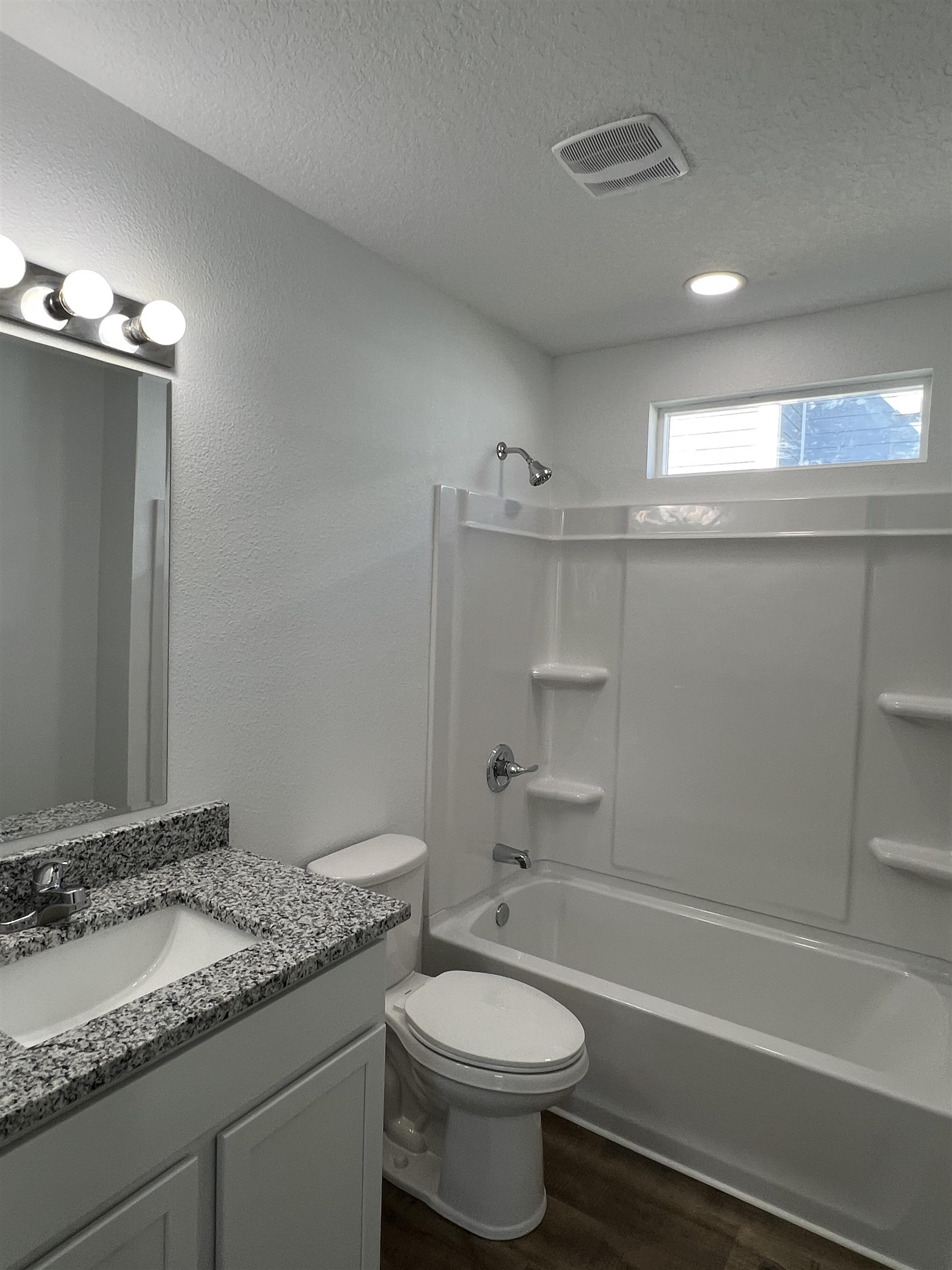 Image 10 of 50 For 97 Mcdonald Ave