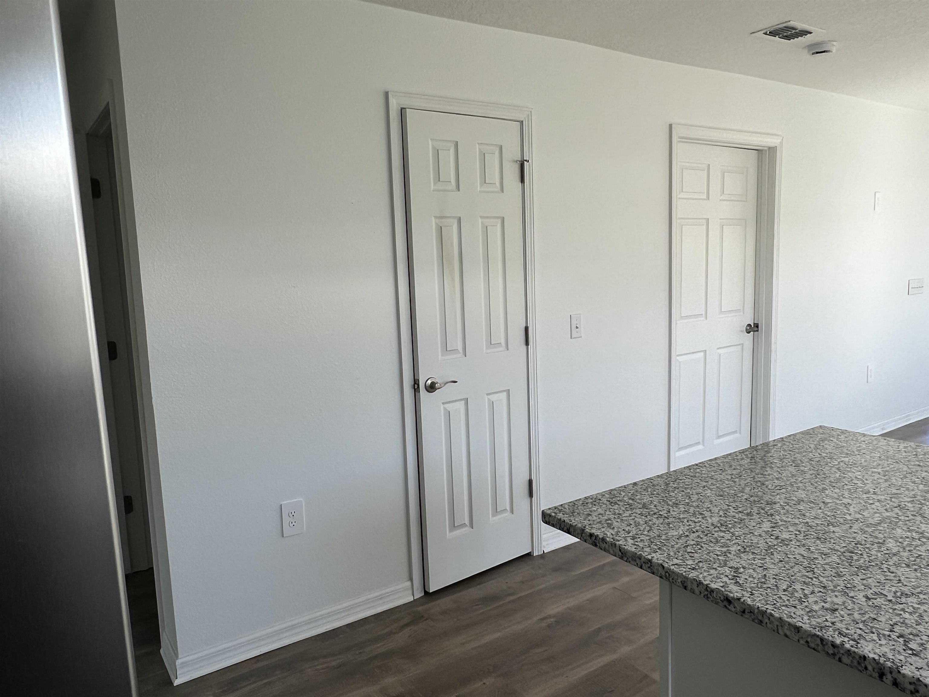 Image 15 of 50 For 97 Mcdonald Ave