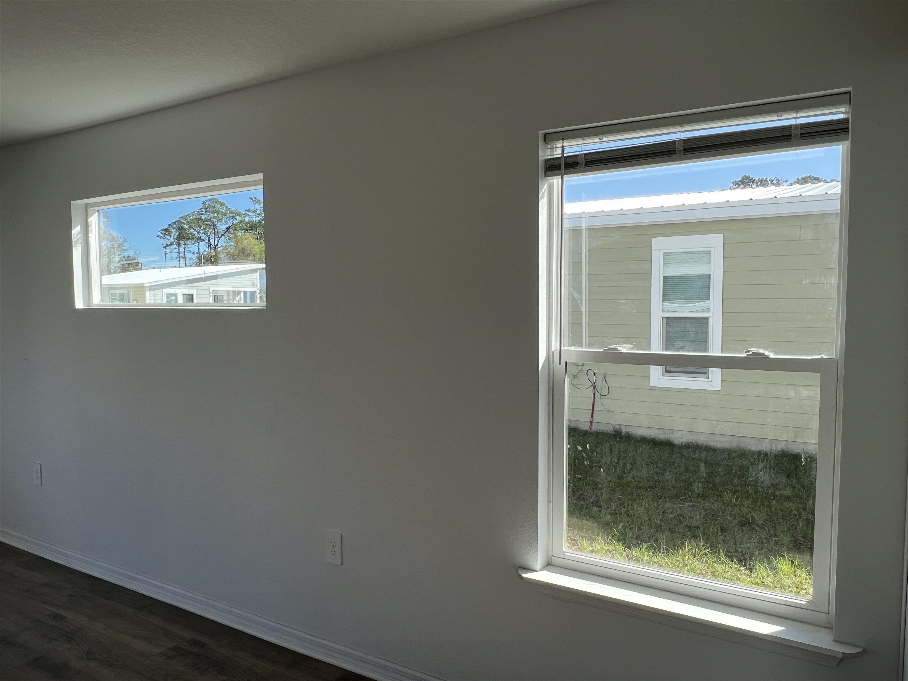 Image 17 of 50 For 97 Mcdonald Ave