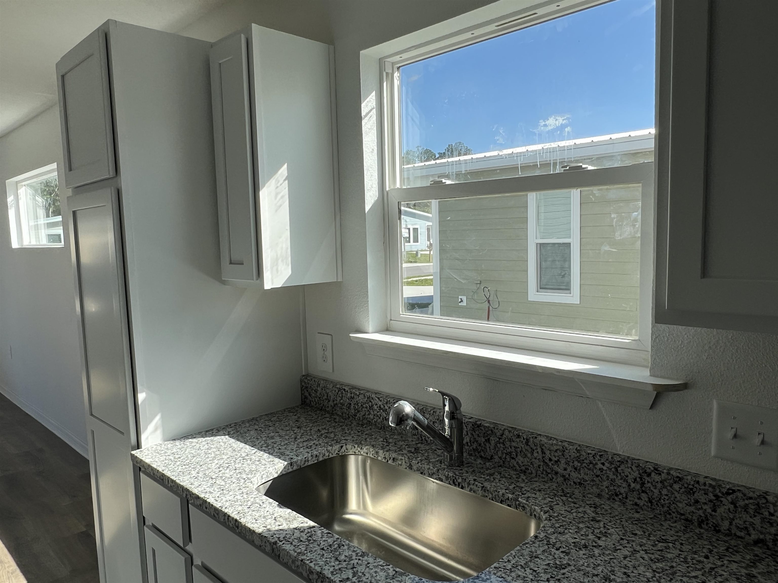 Image 22 of 50 For 97 Mcdonald Ave