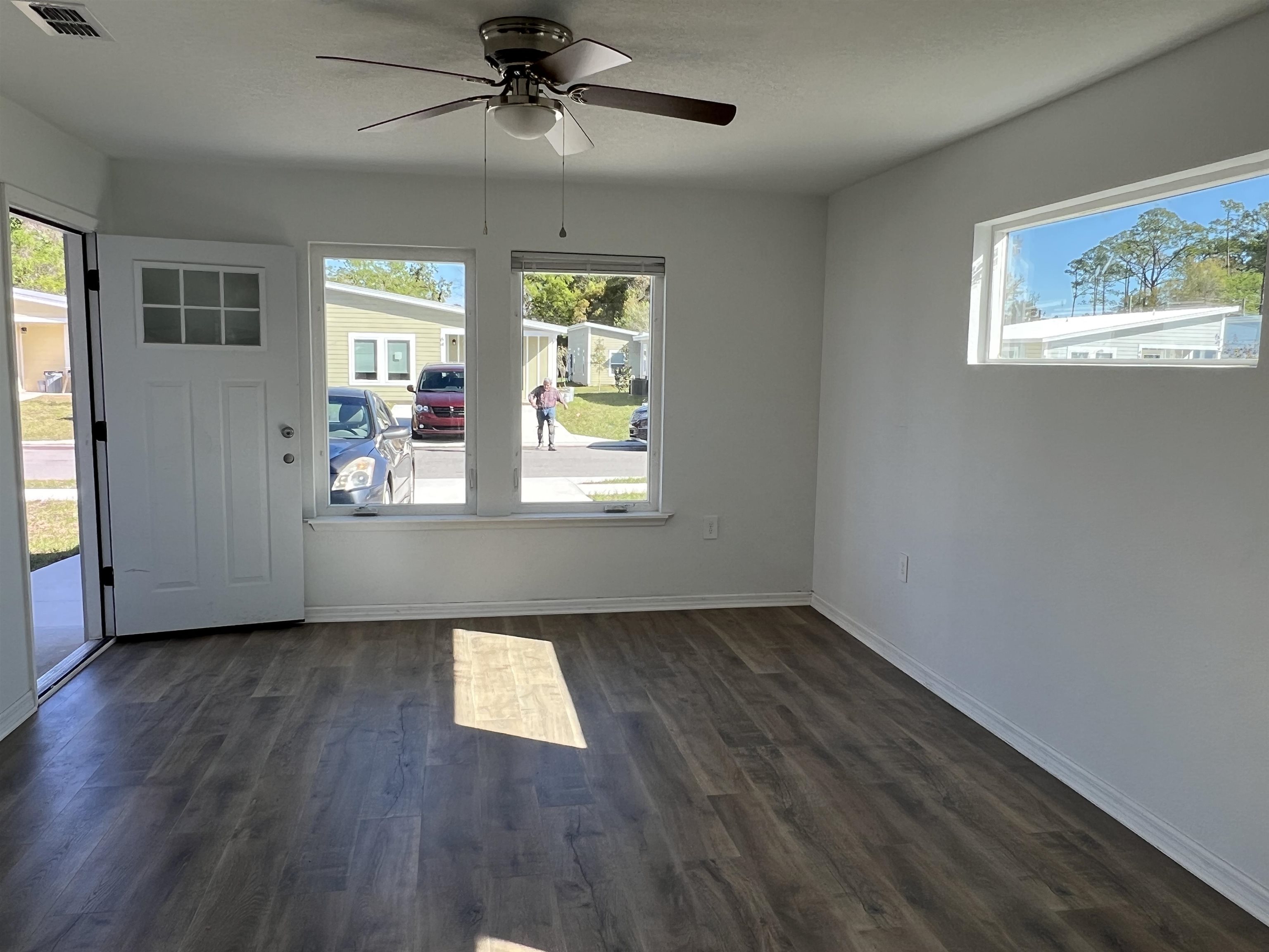 Image 25 of 50 For 97 Mcdonald Ave