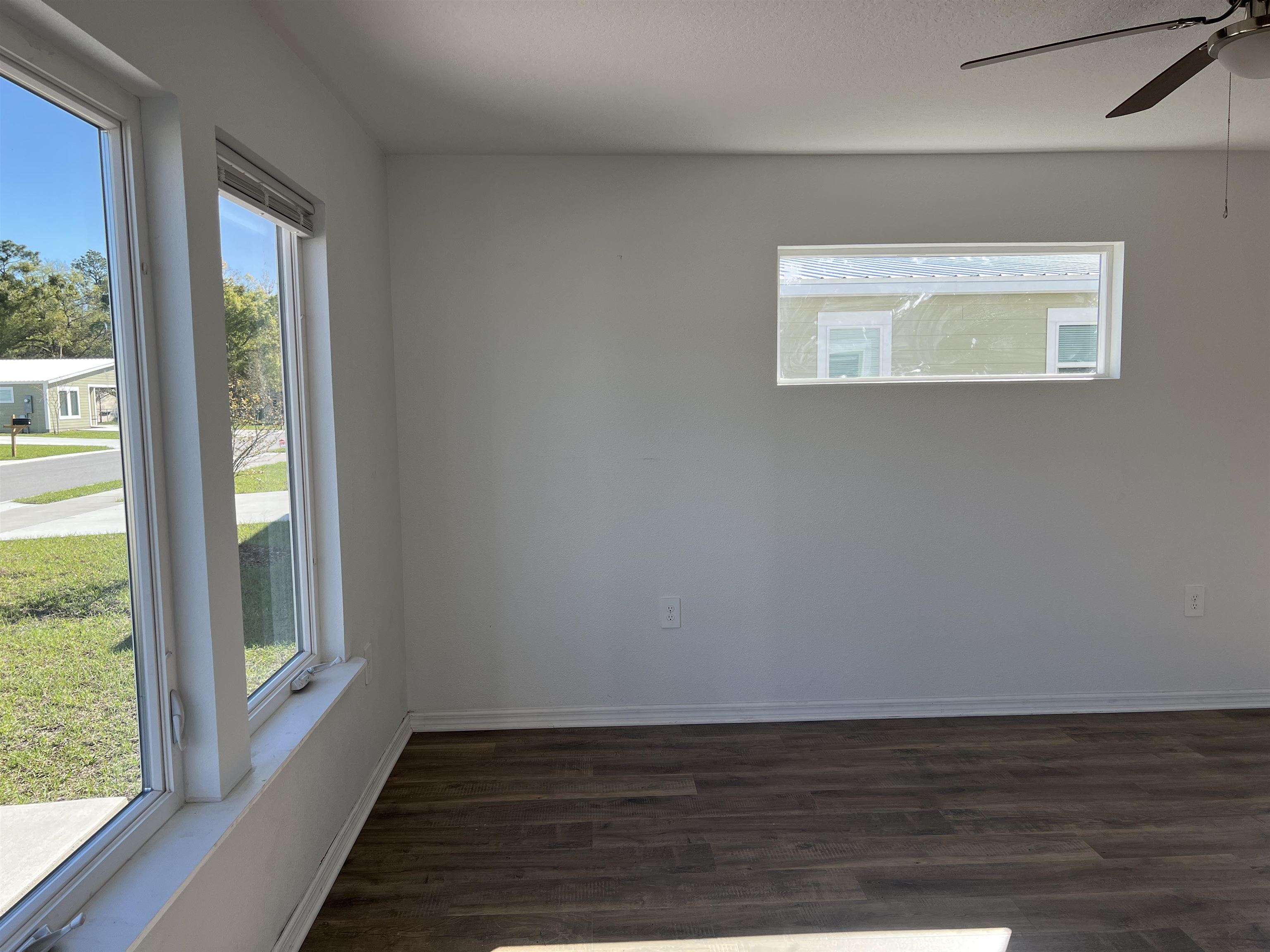 Image 28 of 50 For 97 Mcdonald Ave