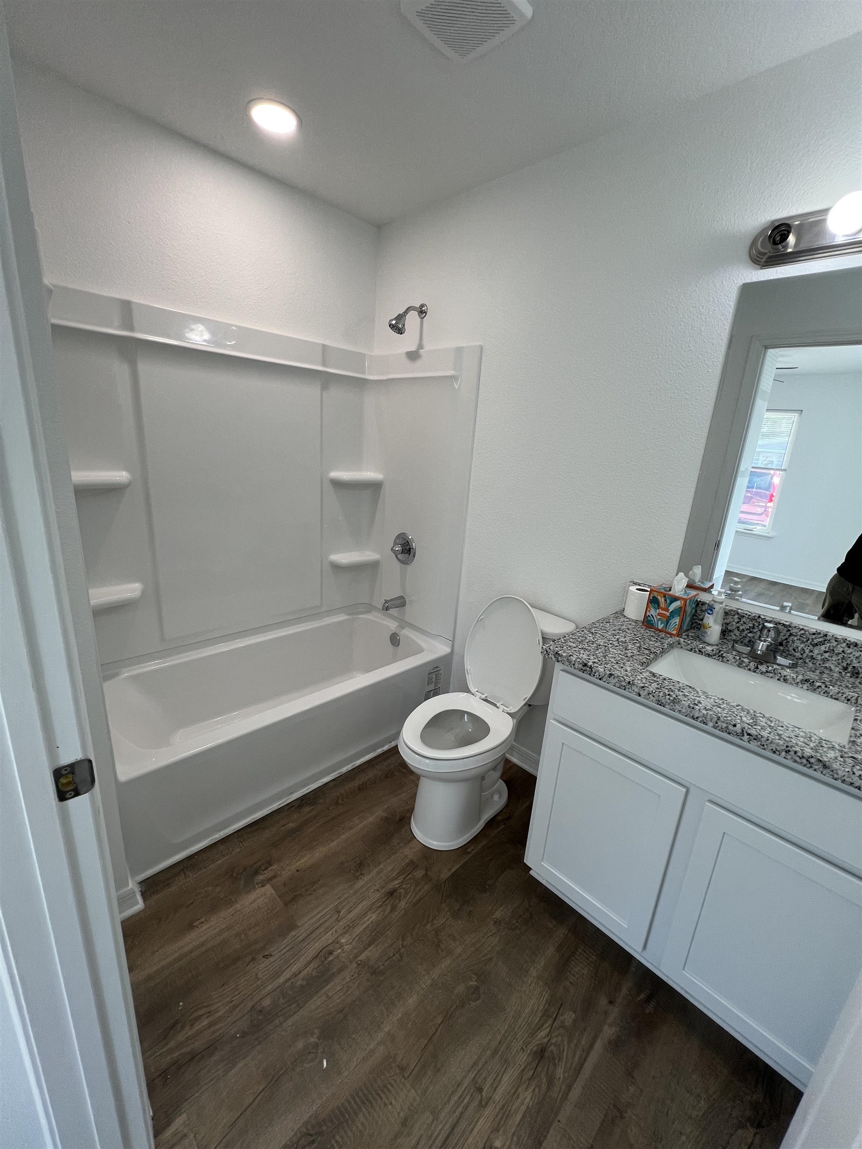 Image 29 of 50 For 97 Mcdonald Ave