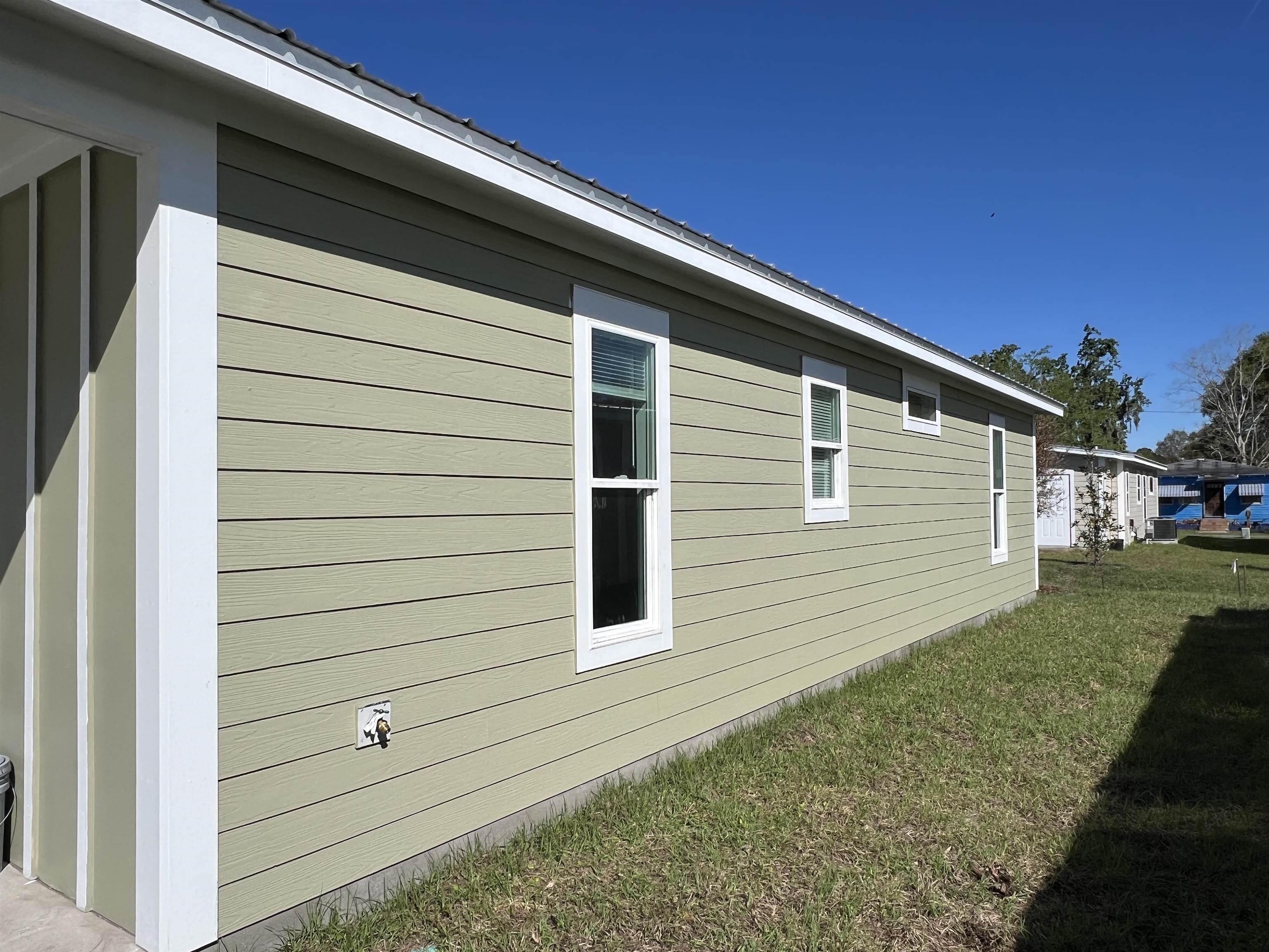 Image 4 of 50 For 97 Mcdonald Ave