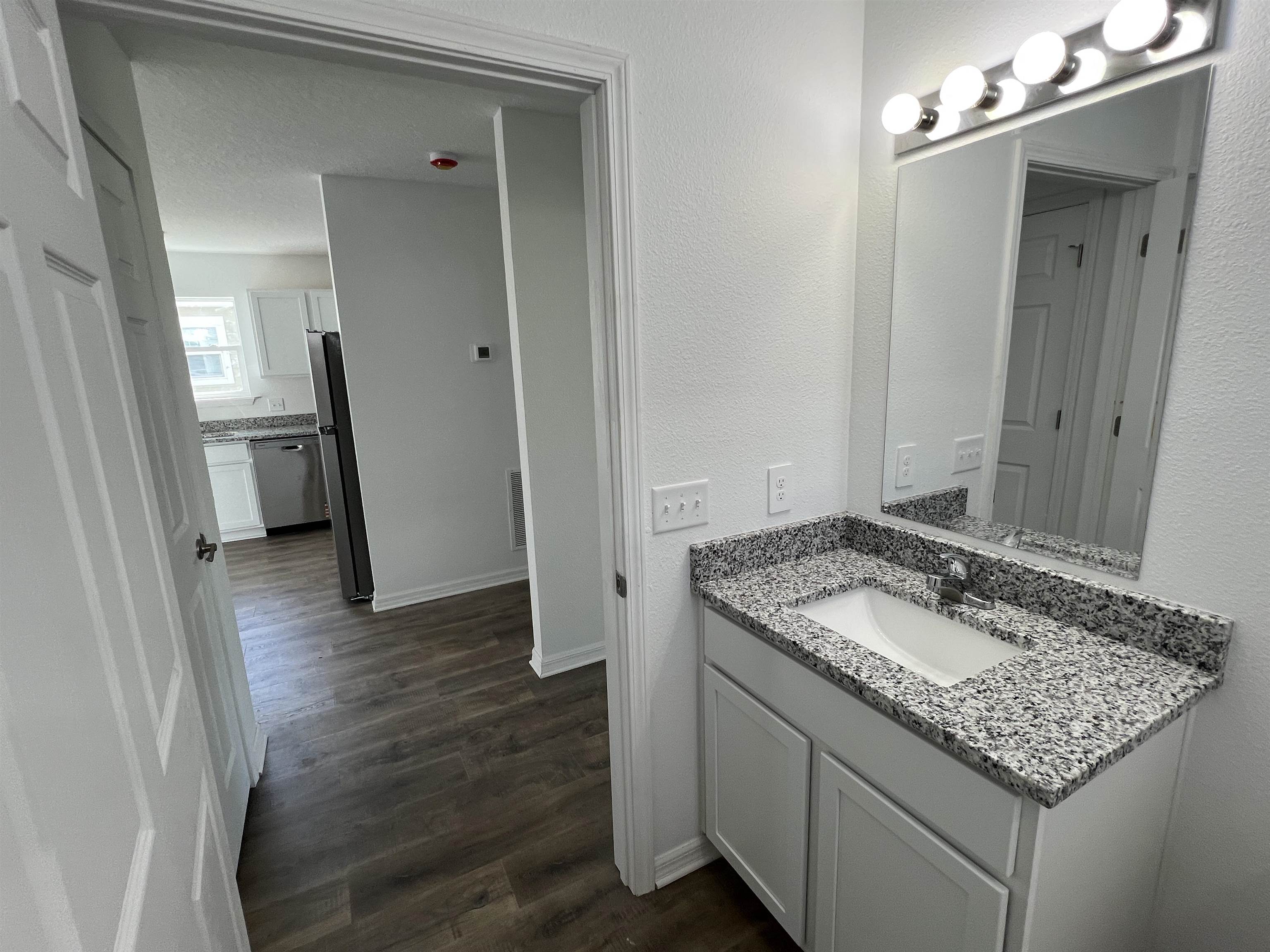 Image 6 of 50 For 97 Mcdonald Ave