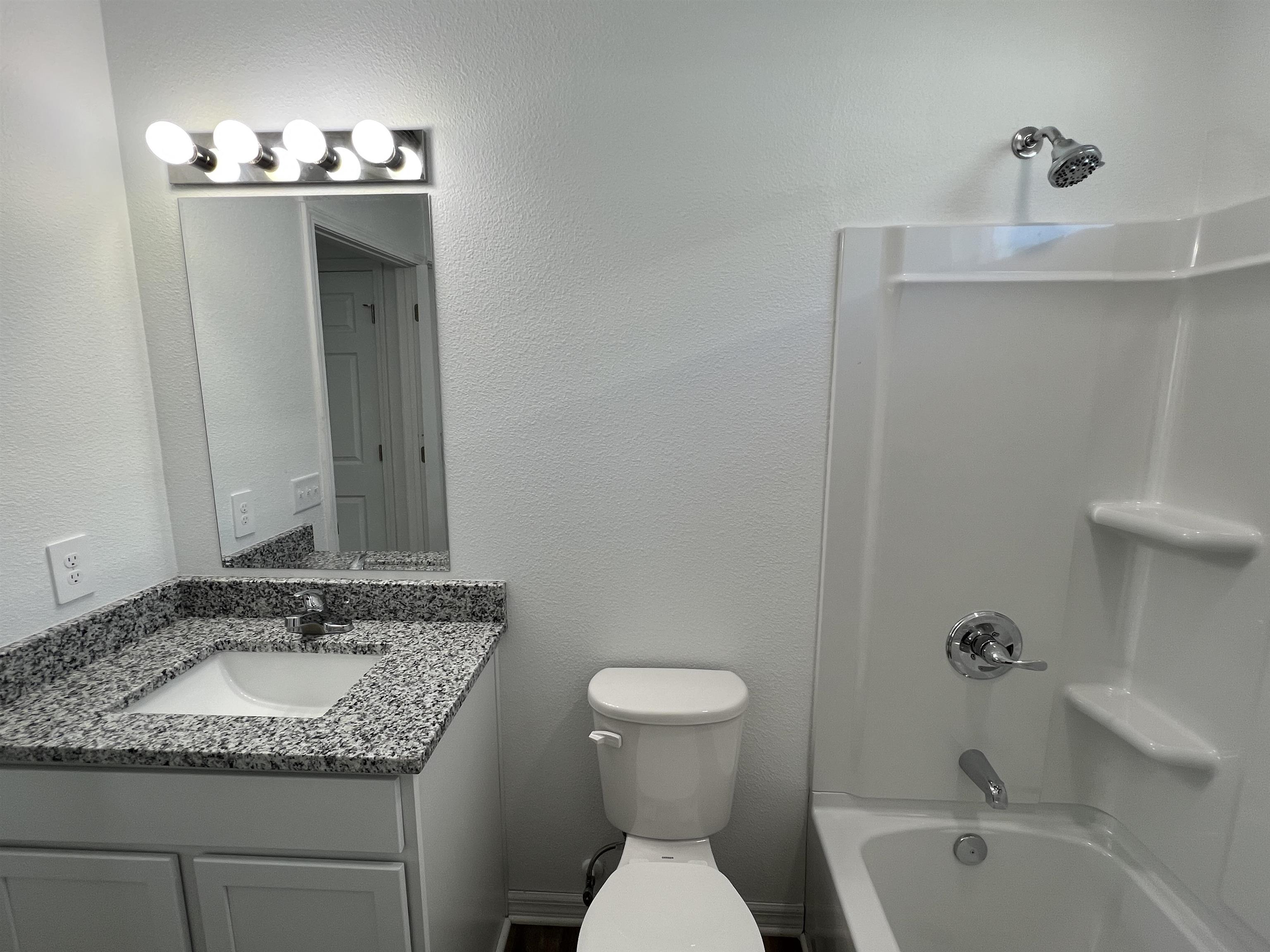 Image 7 of 50 For 97 Mcdonald Ave