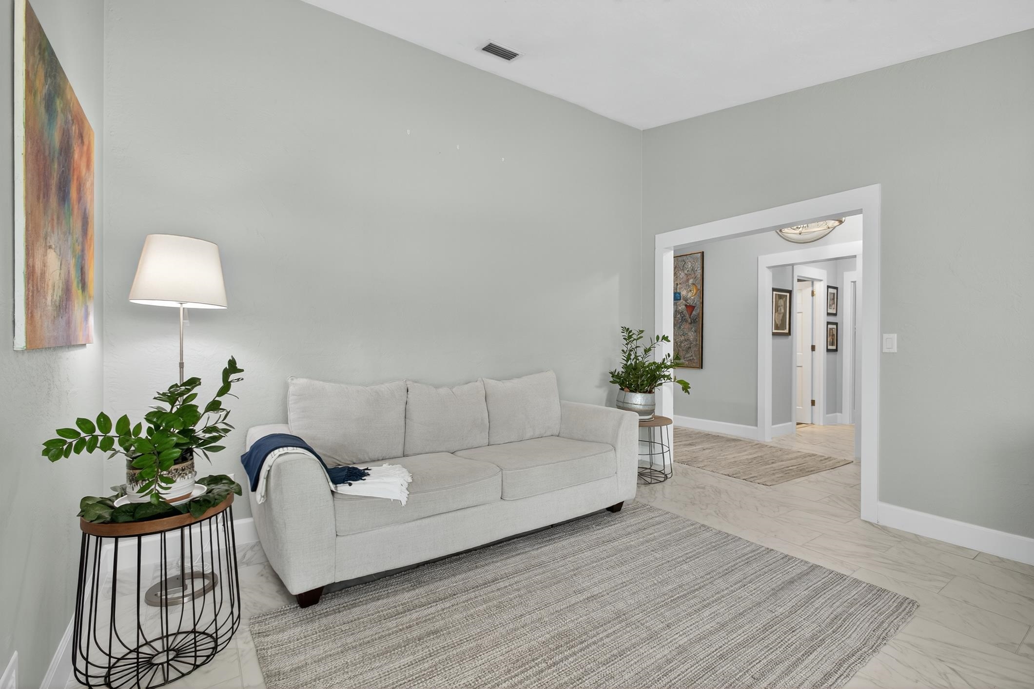 Image 10 of 68 For 27 Oakmont Circle