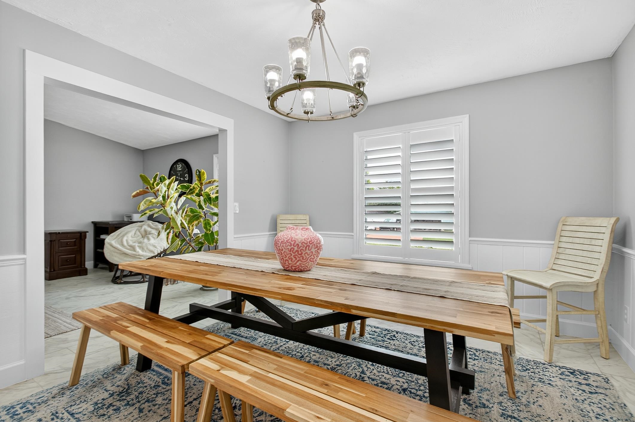 Image 12 of 68 For 27 Oakmont Circle
