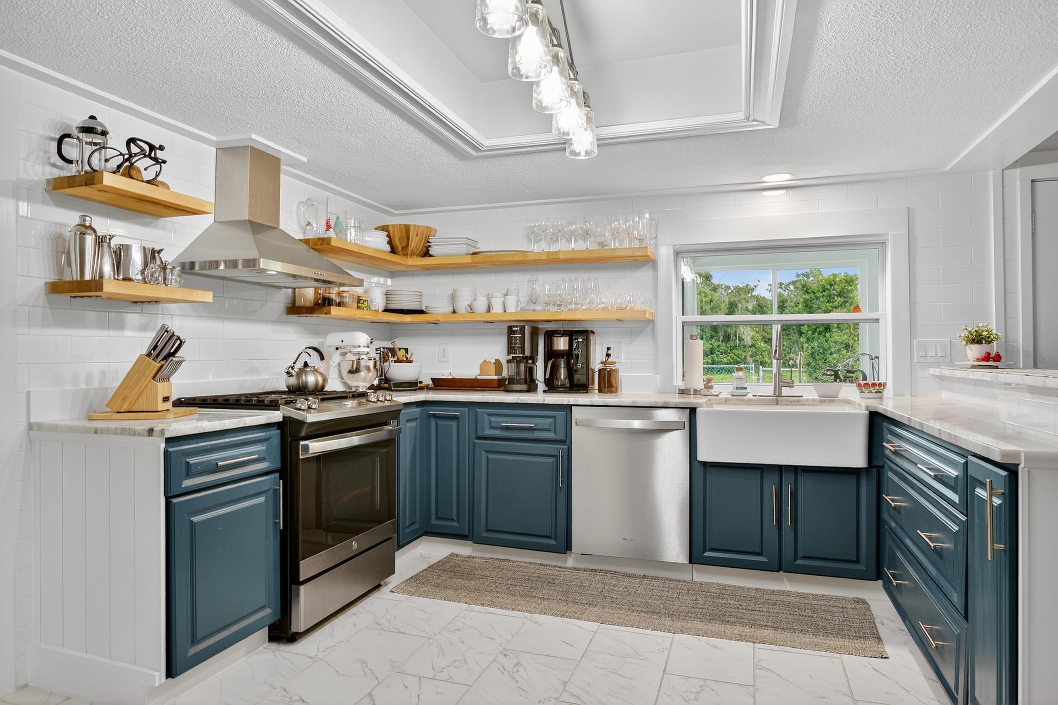 Image 21 of 68 For 27 Oakmont Circle