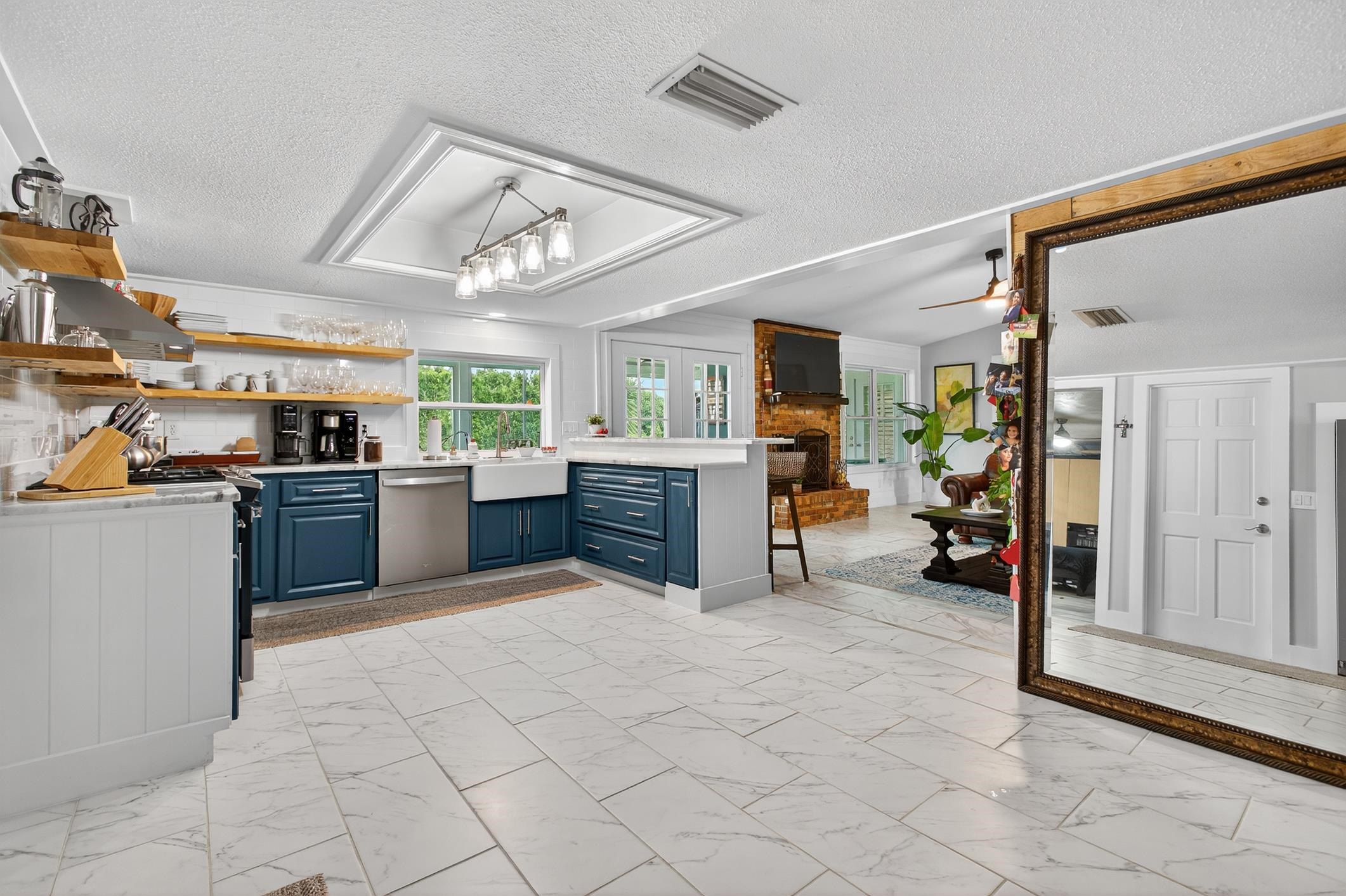 Image 25 of 68 For 27 Oakmont Circle