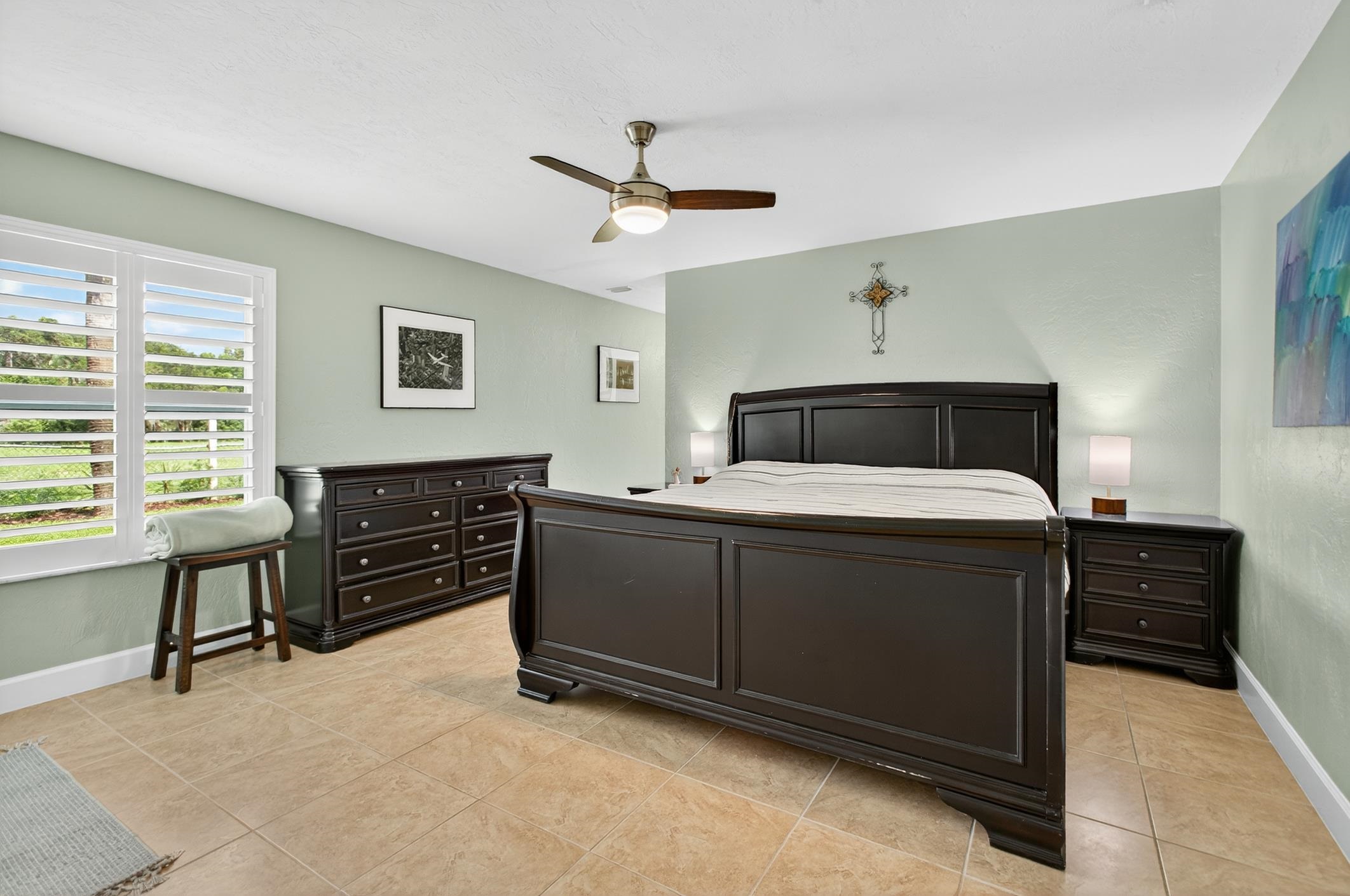 Image 29 of 68 For 27 Oakmont Circle