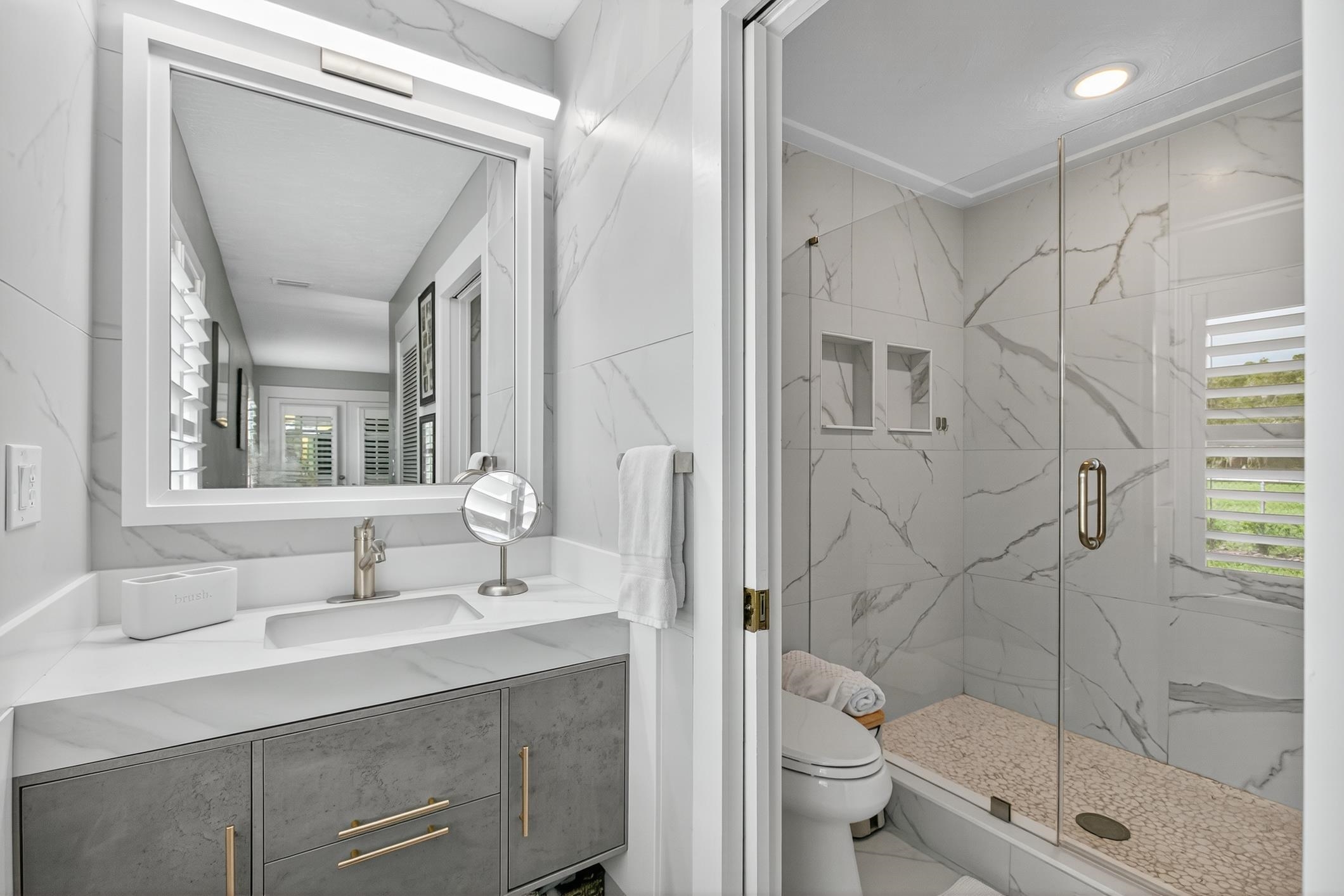 Image 32 of 68 For 27 Oakmont Circle