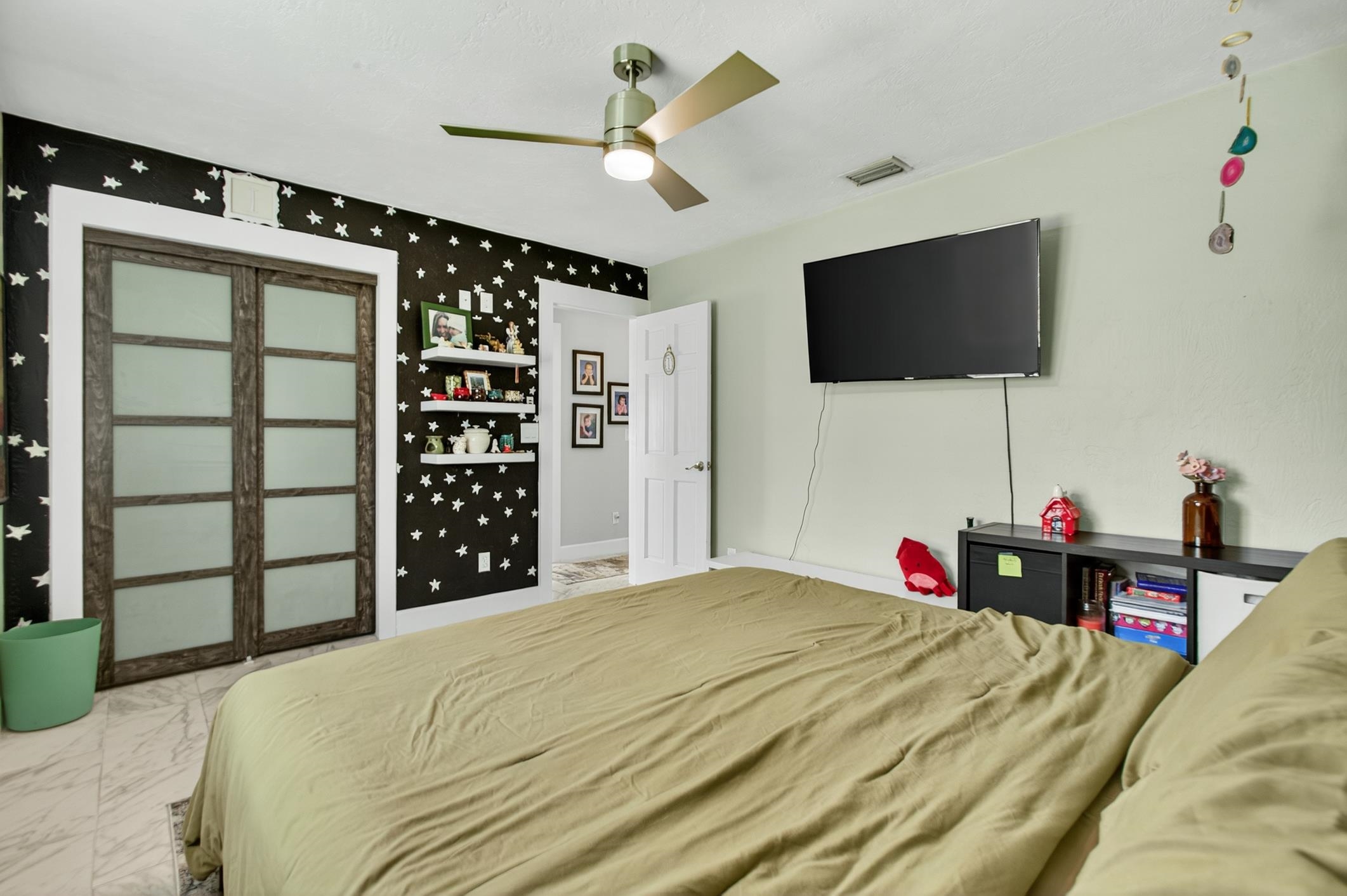 Image 41 of 68 For 27 Oakmont Circle