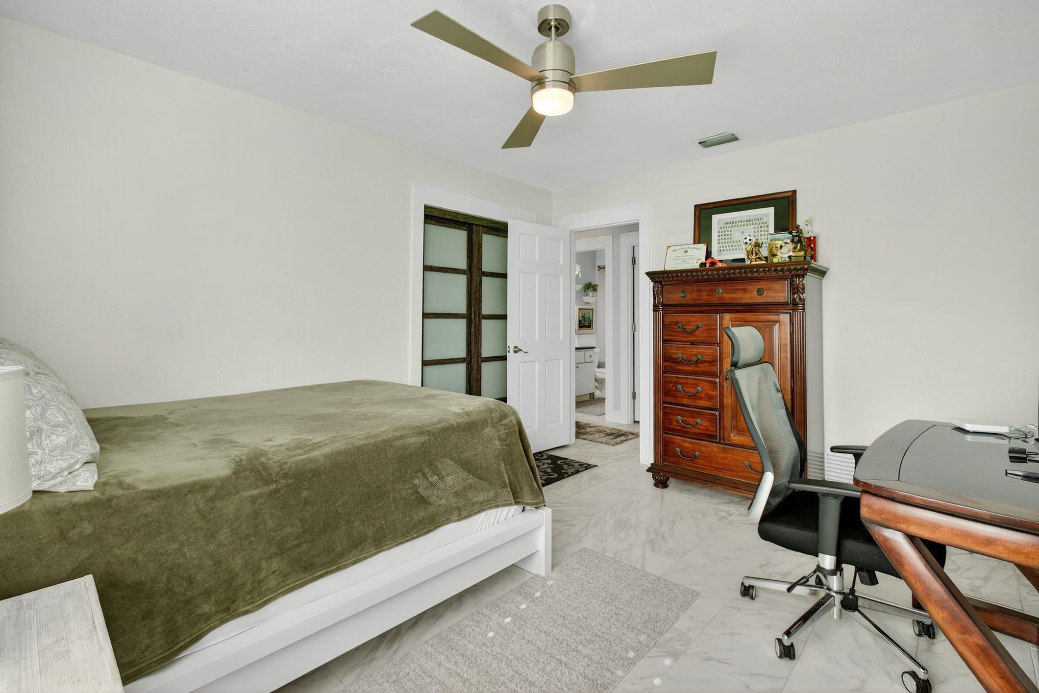 Image 43 of 68 For 27 Oakmont Circle