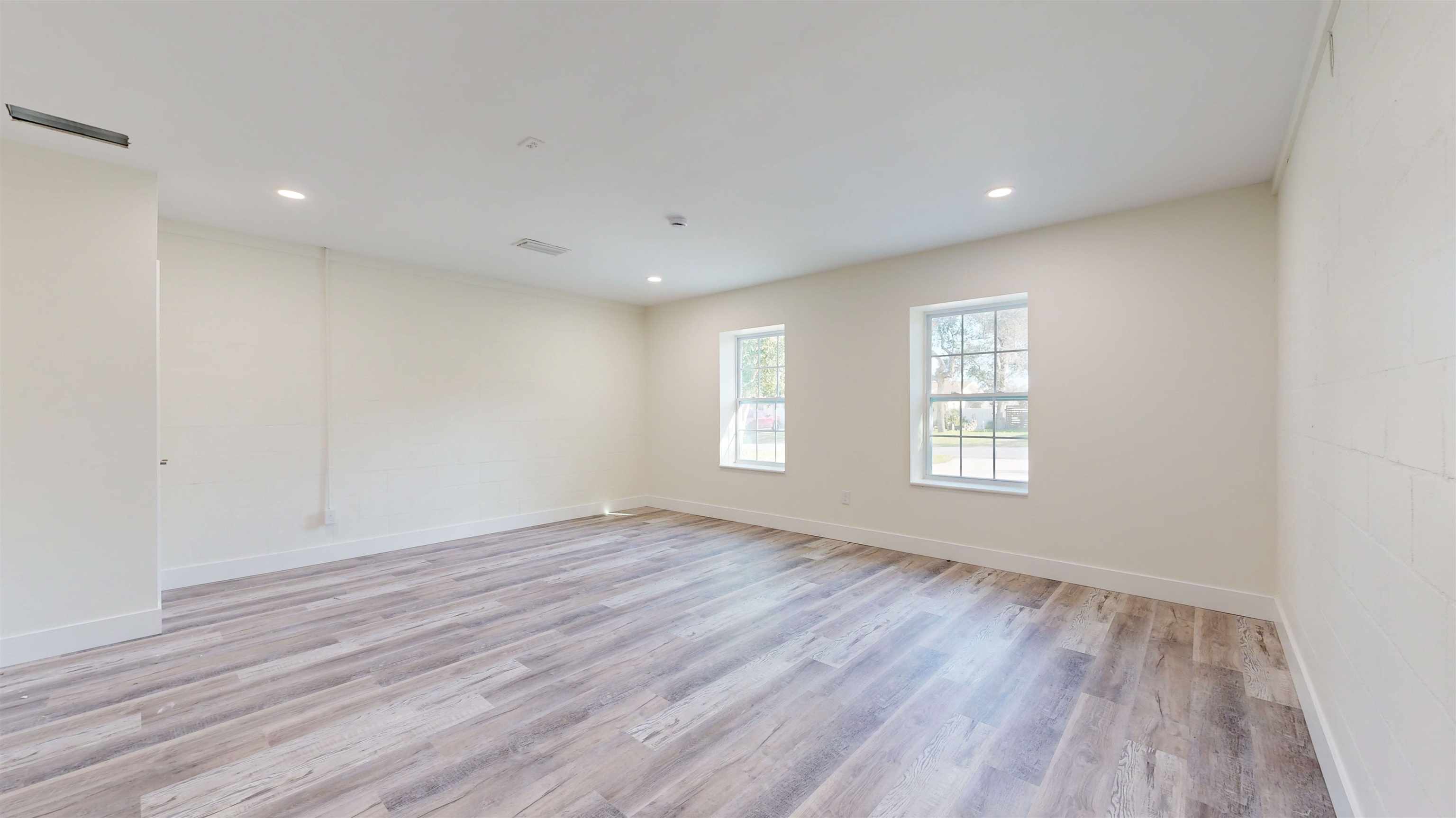 Image 31 of 58 For 412 Gentian Rd