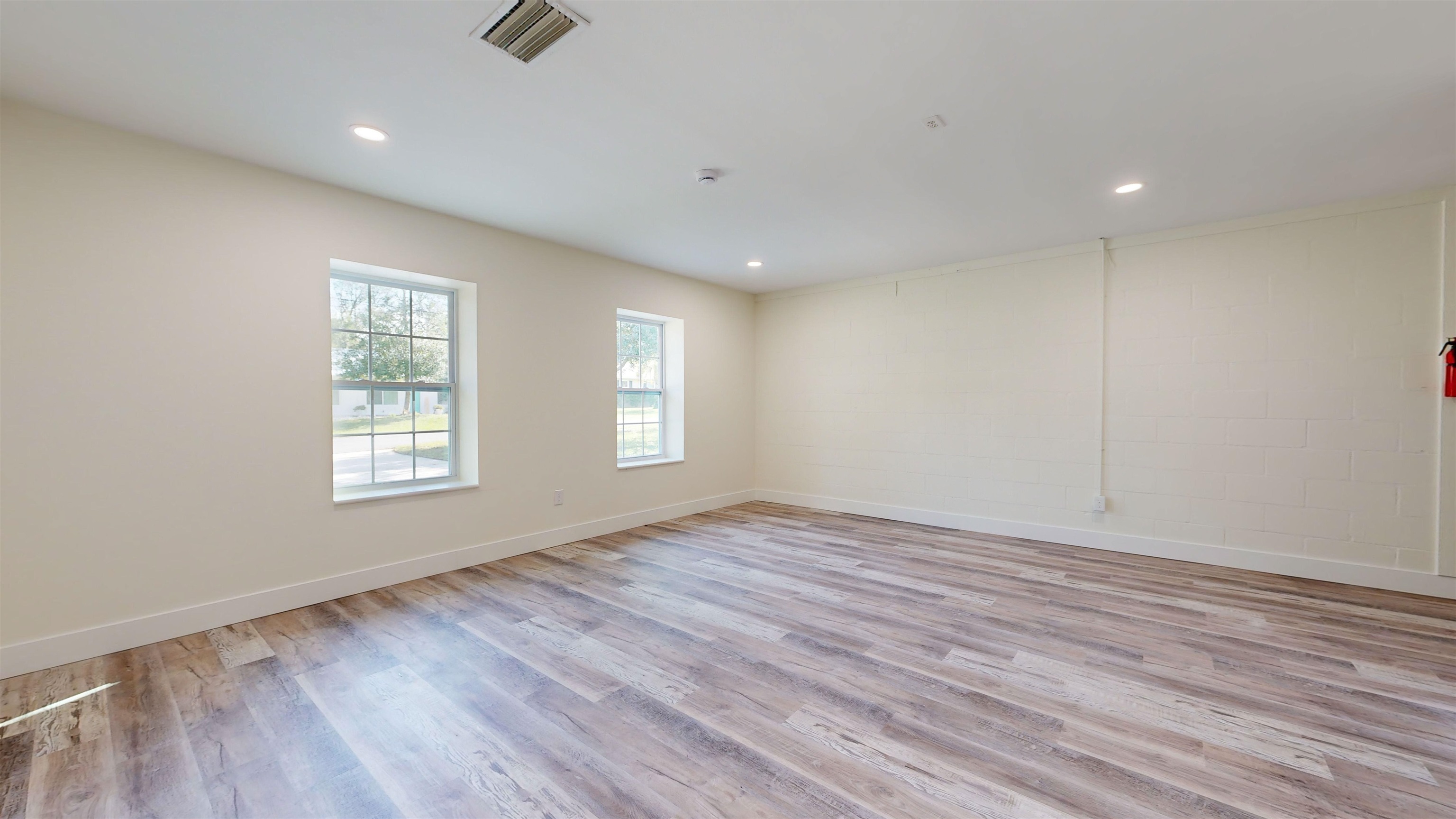 Image 33 of 58 For 412 Gentian Rd