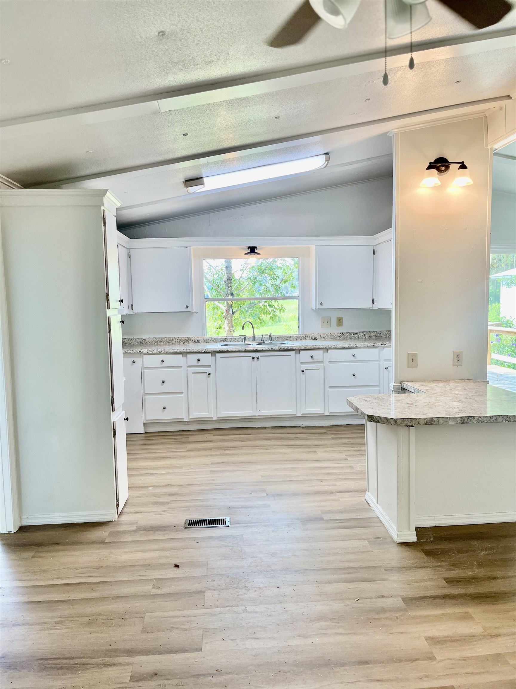 Image 10 of 48 For 23670 154th Place Ne