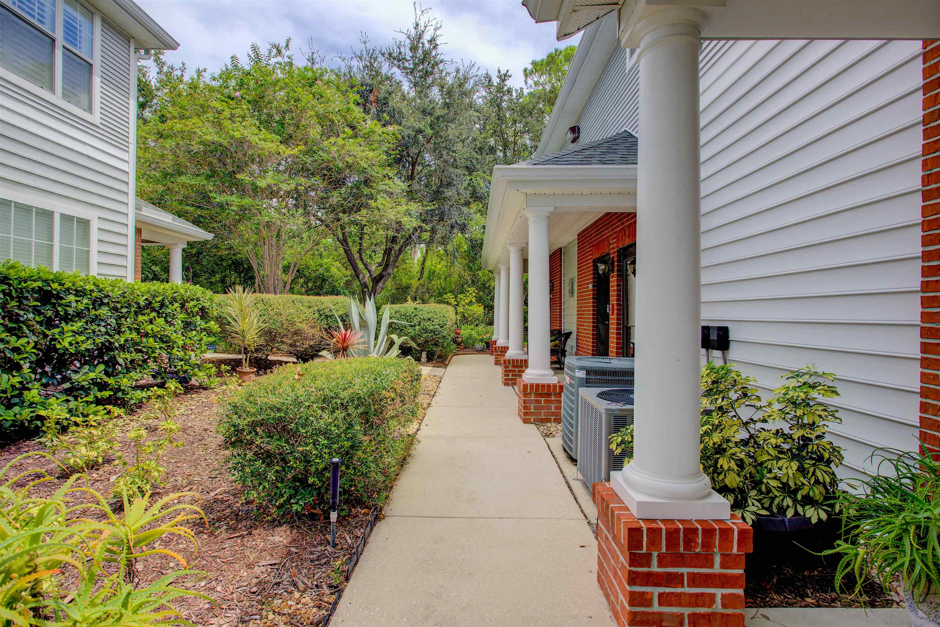Image 3 of 42 For 37203 Harbour Vista Cir  37203