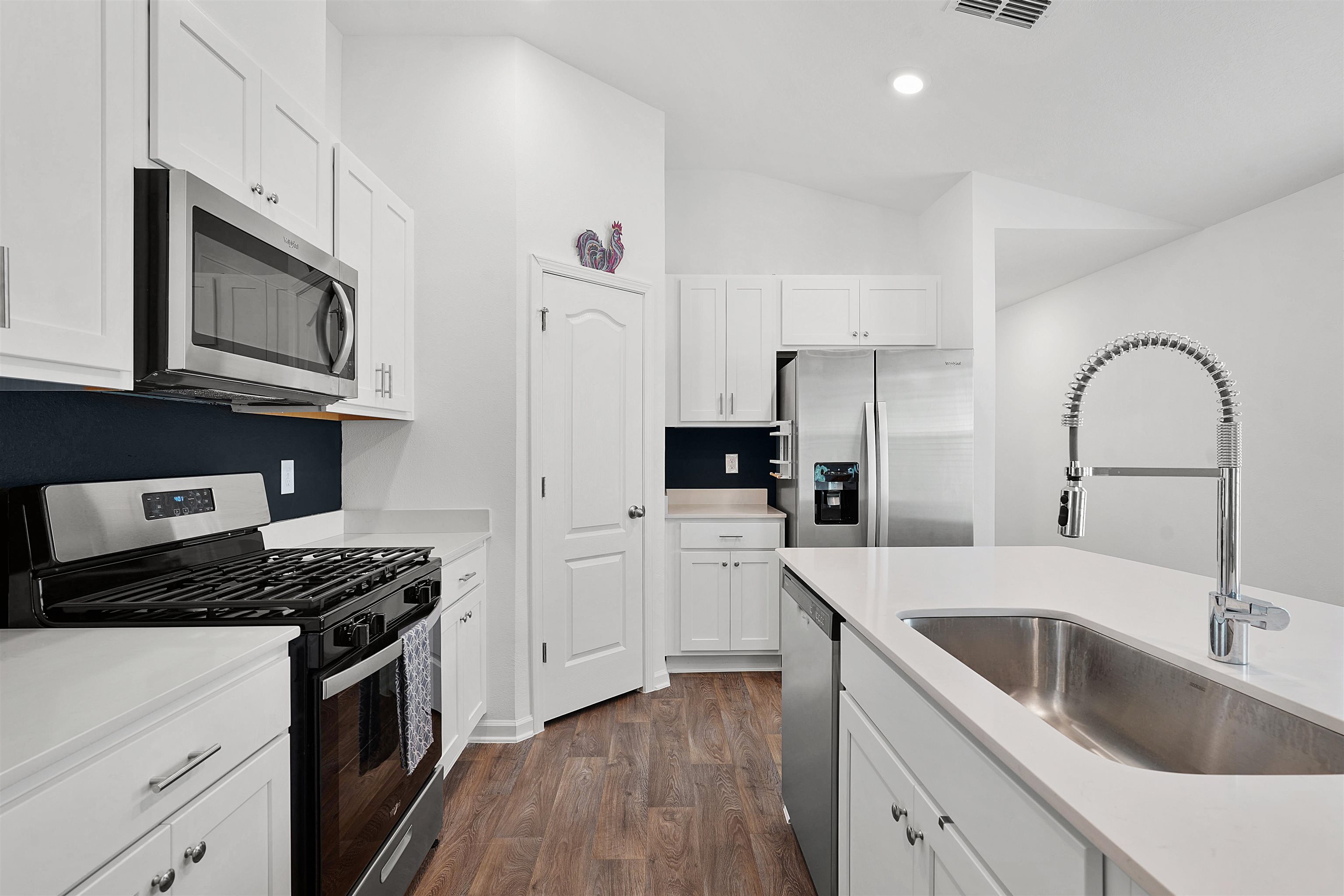 Image 10 of 42 For 861 Orellana Road