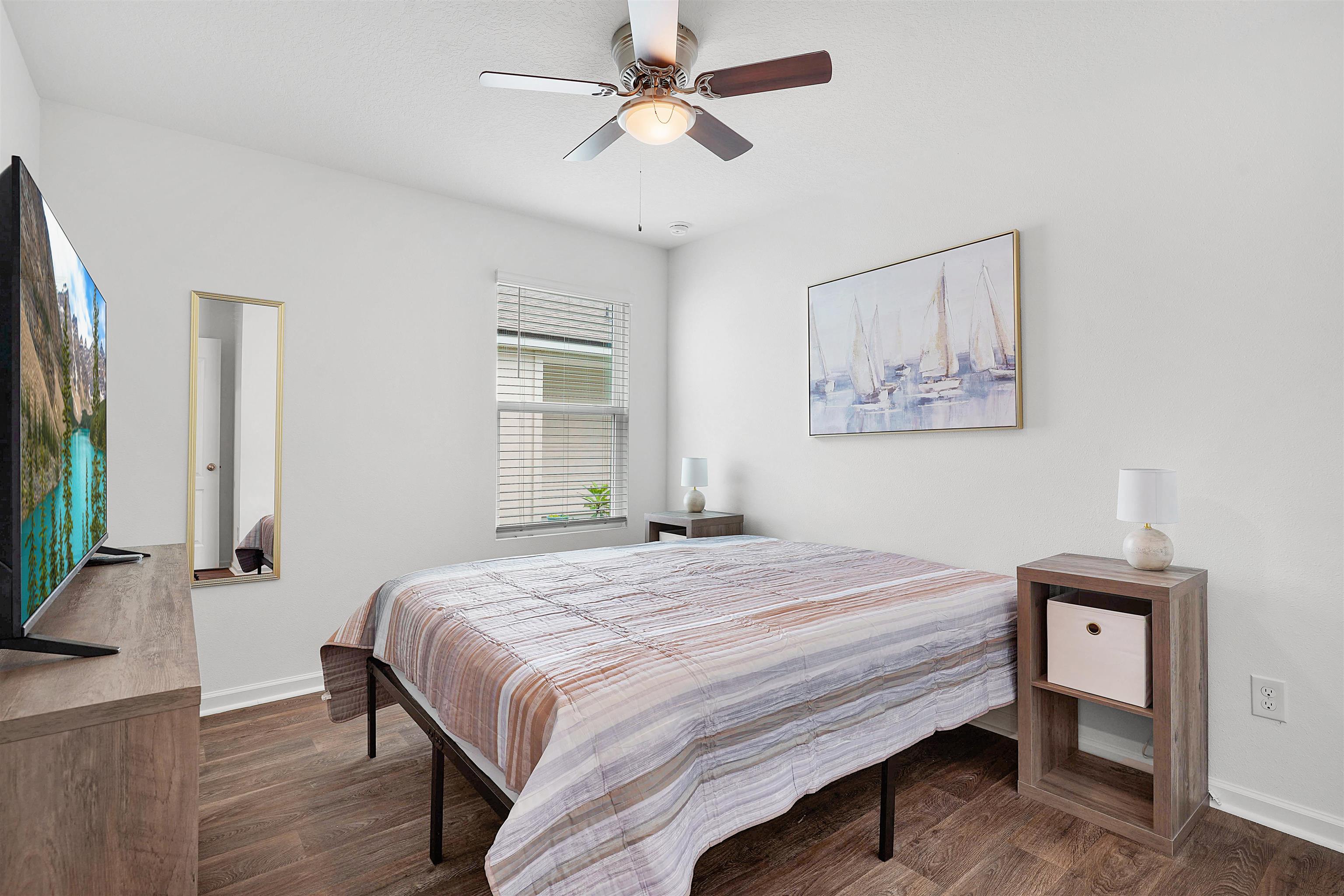 Image 17 of 42 For 861 Orellana Road