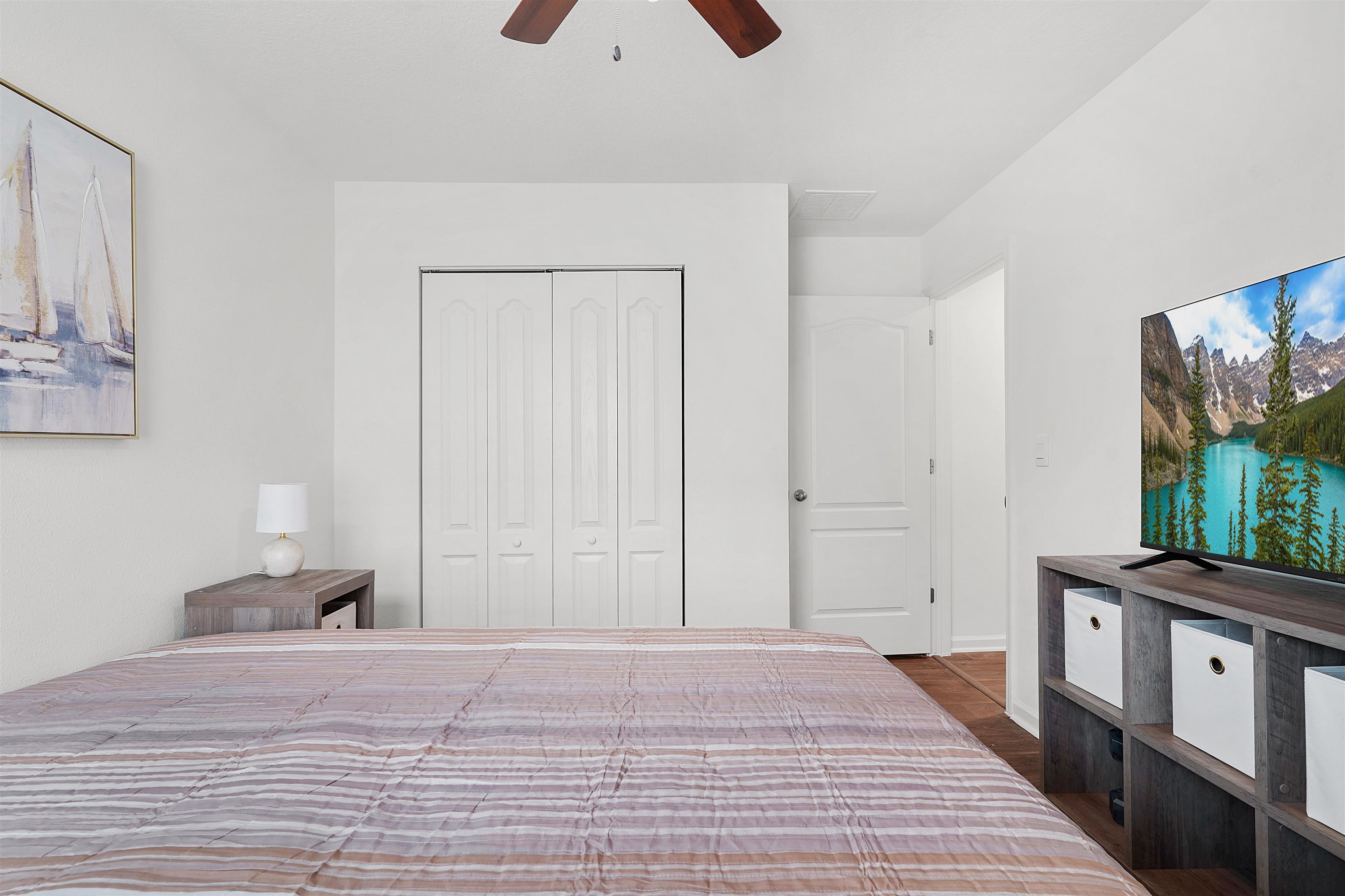 Image 18 of 42 For 861 Orellana Road
