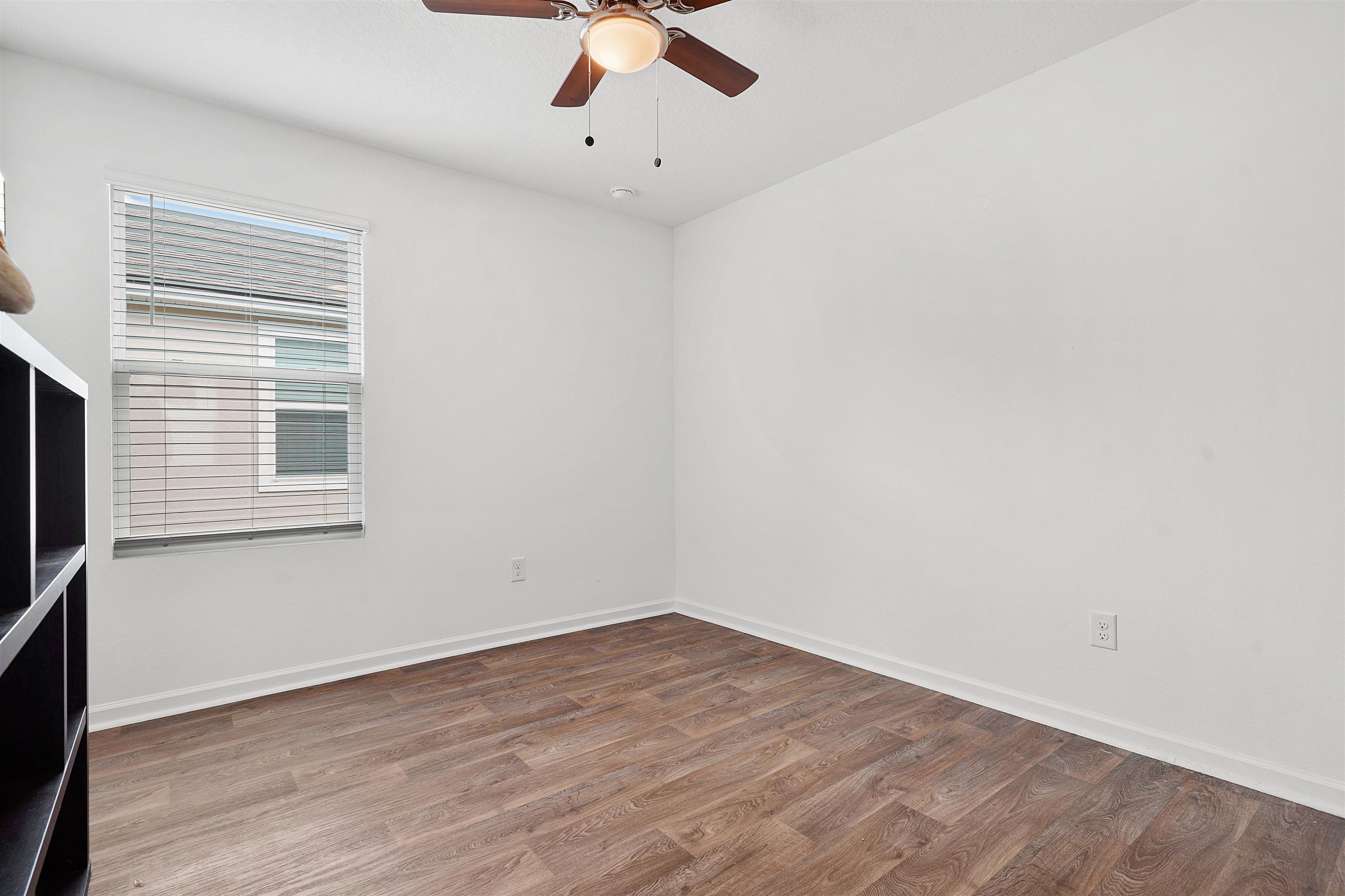 Image 22 of 42 For 861 Orellana Road
