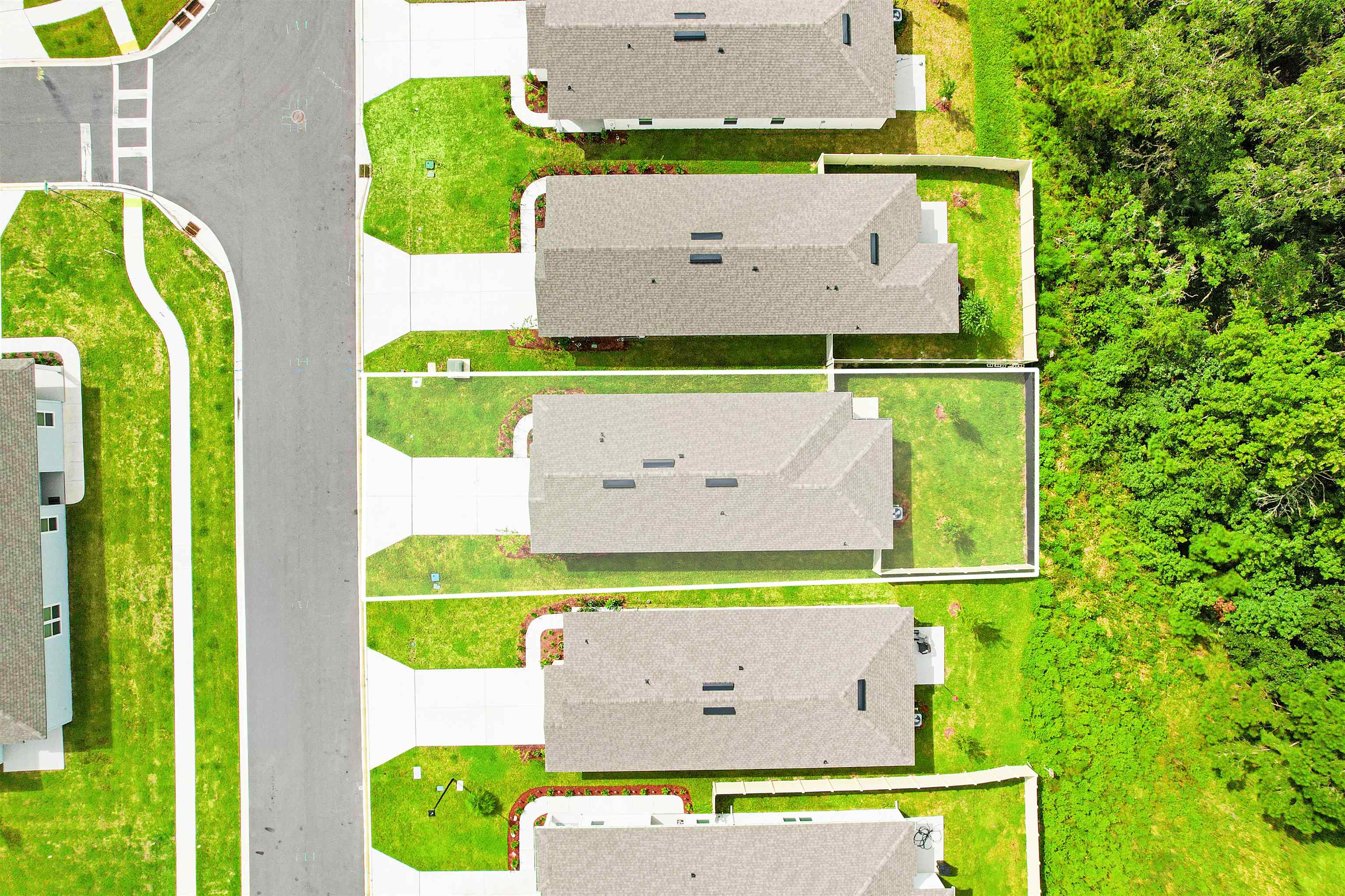 Image 32 of 42 For 861 Orellana Road