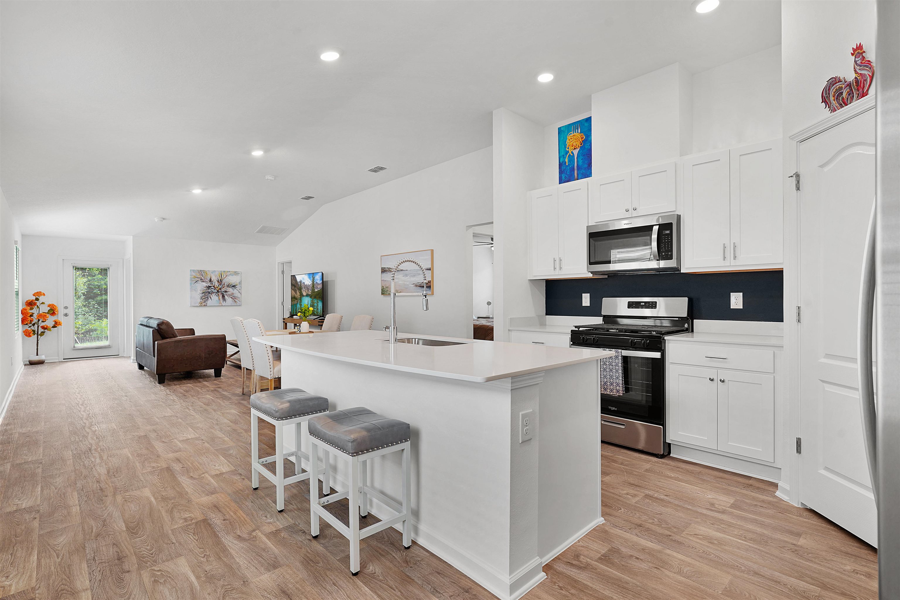 Image 9 of 42 For 861 Orellana Road