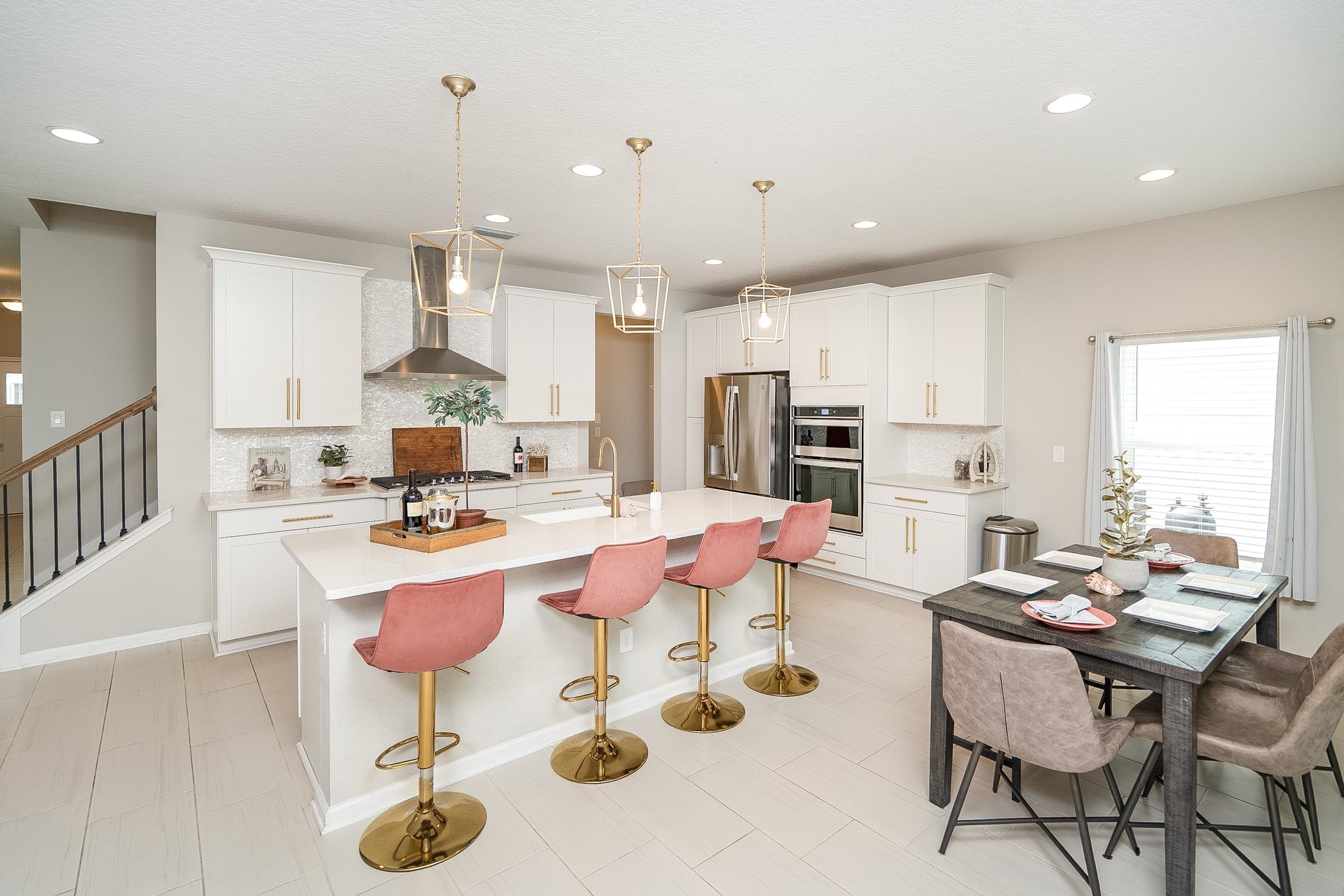 Image 29 of 90 For 685 Watervale Dr