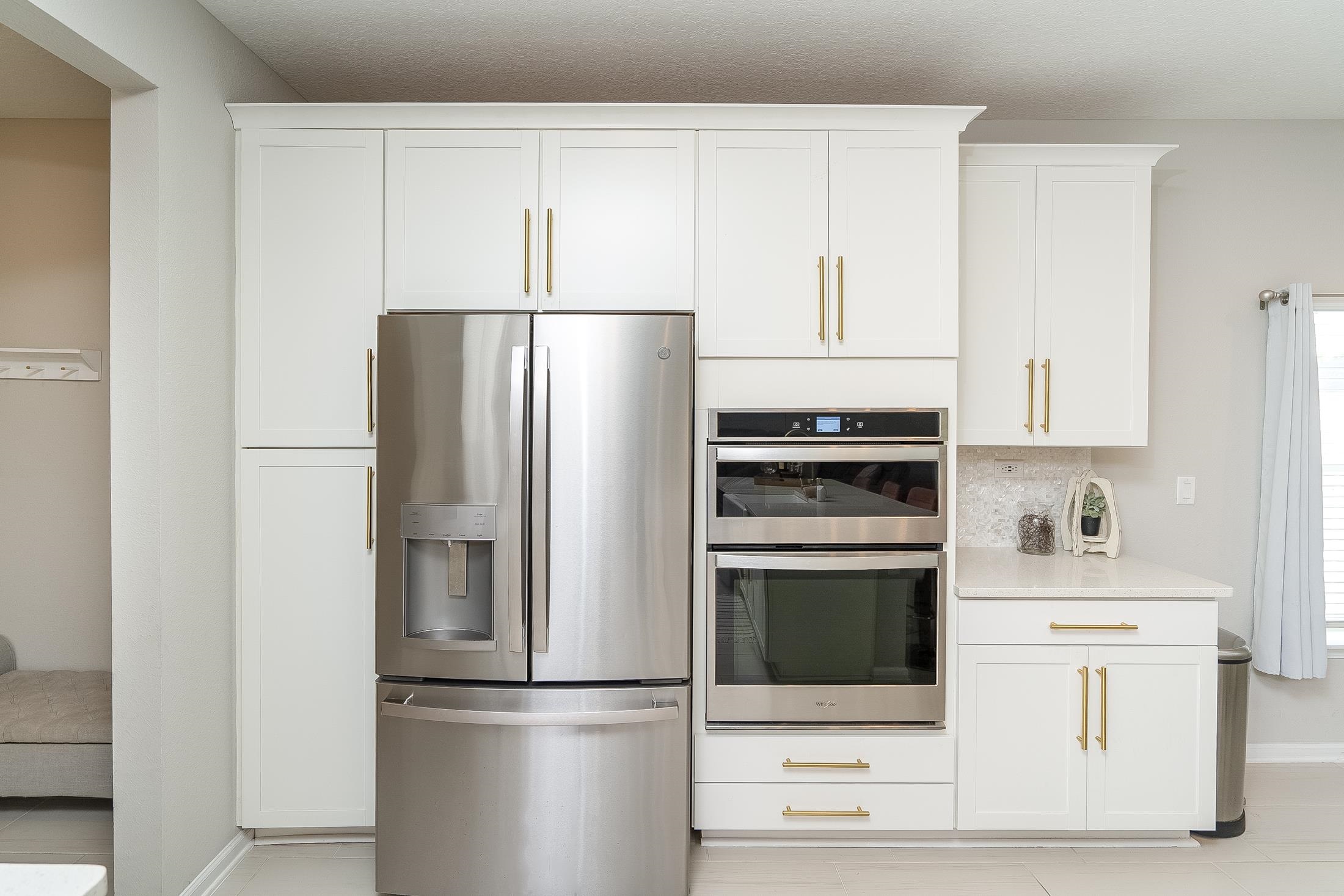 Image 35 of 90 For 685 Watervale Dr